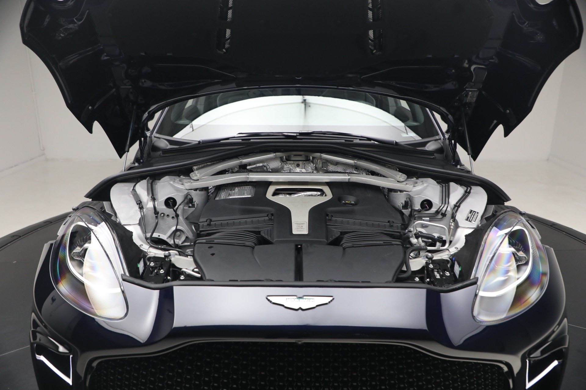 New-2026-Aston-Martin-DBX-S