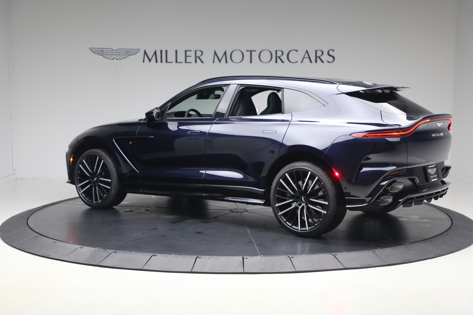 New-2026-Aston-Martin-DBX-S