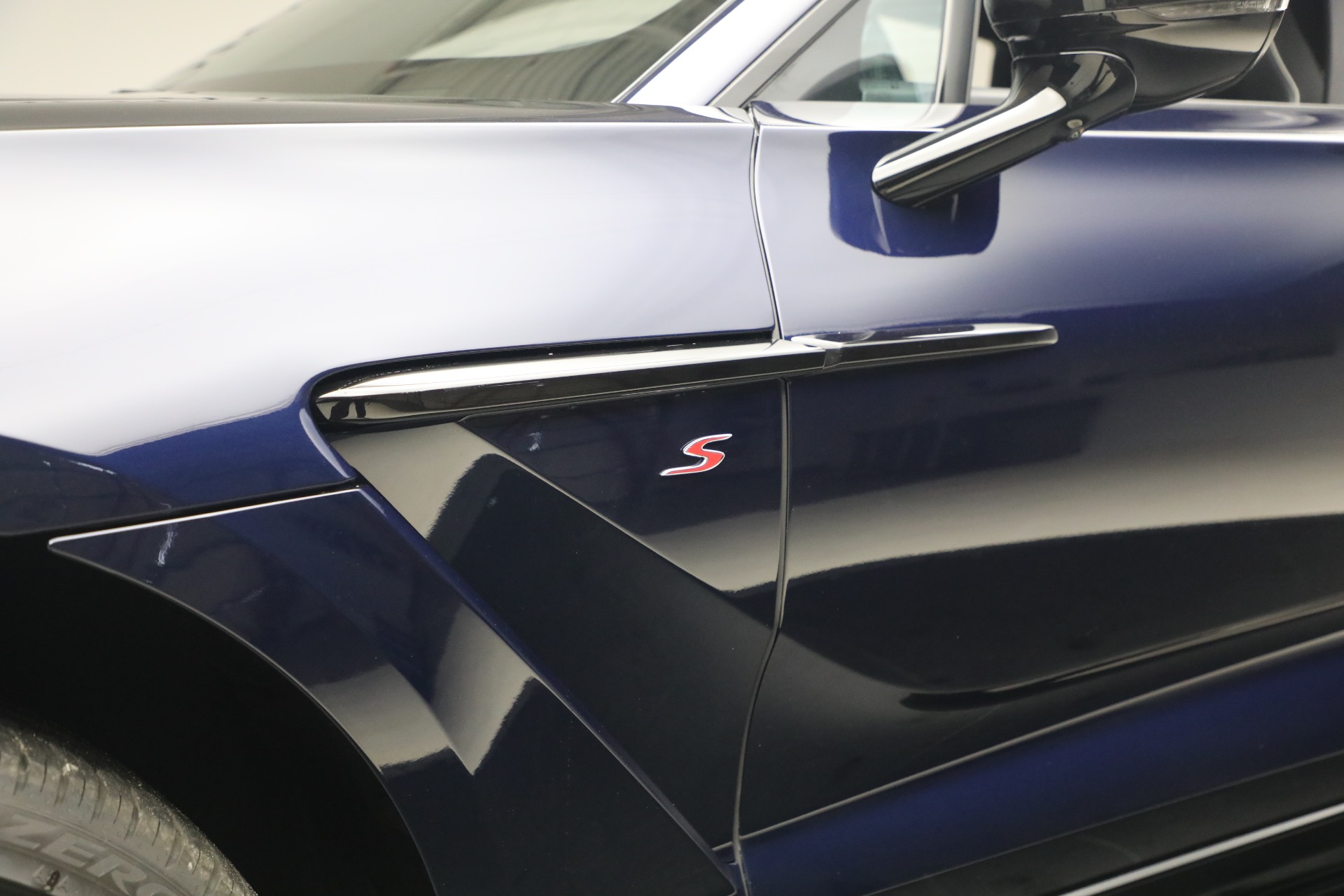 New-2026-Aston-Martin-DBX-S