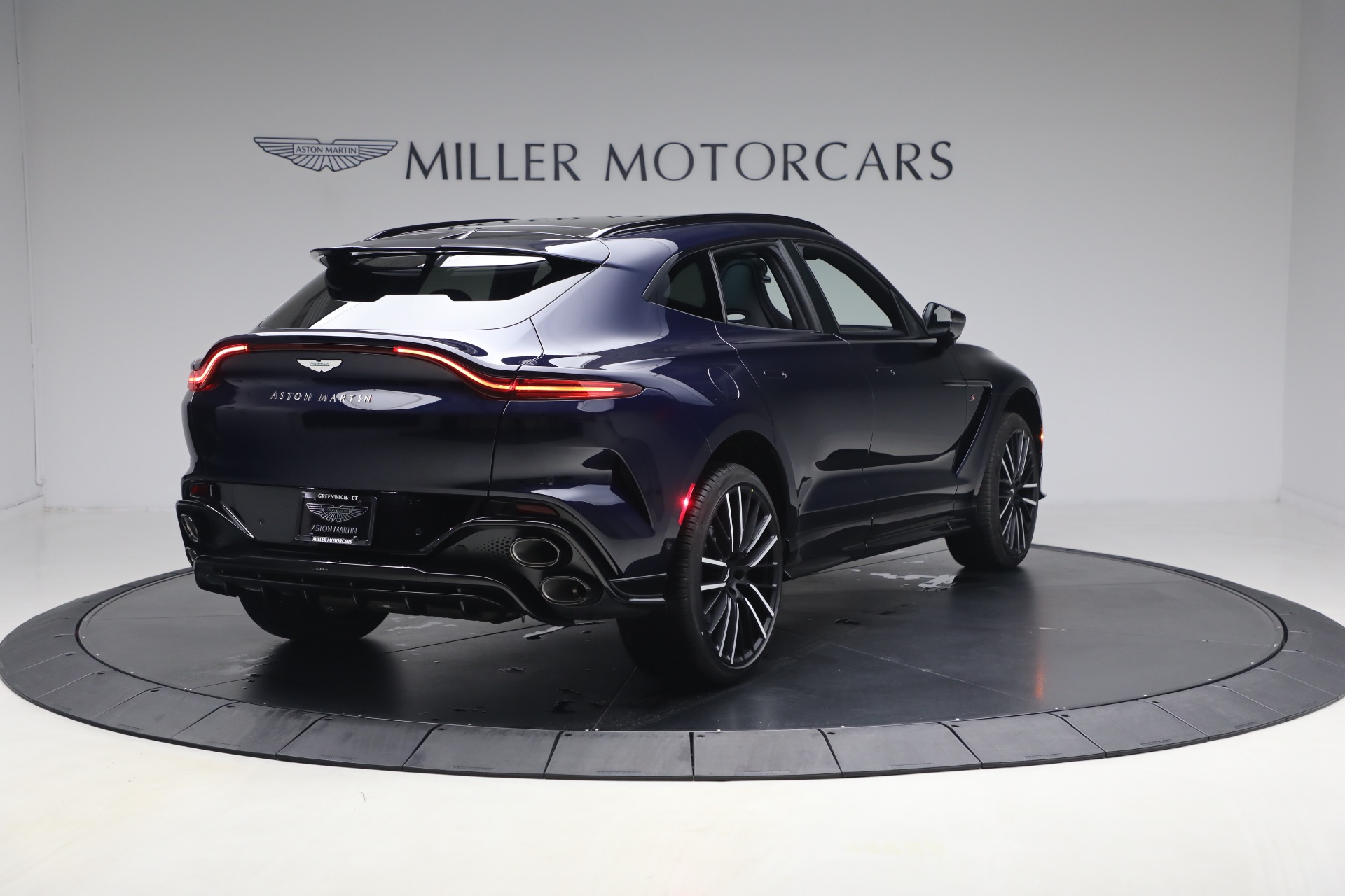 New-2026-Aston-Martin-DBX-S