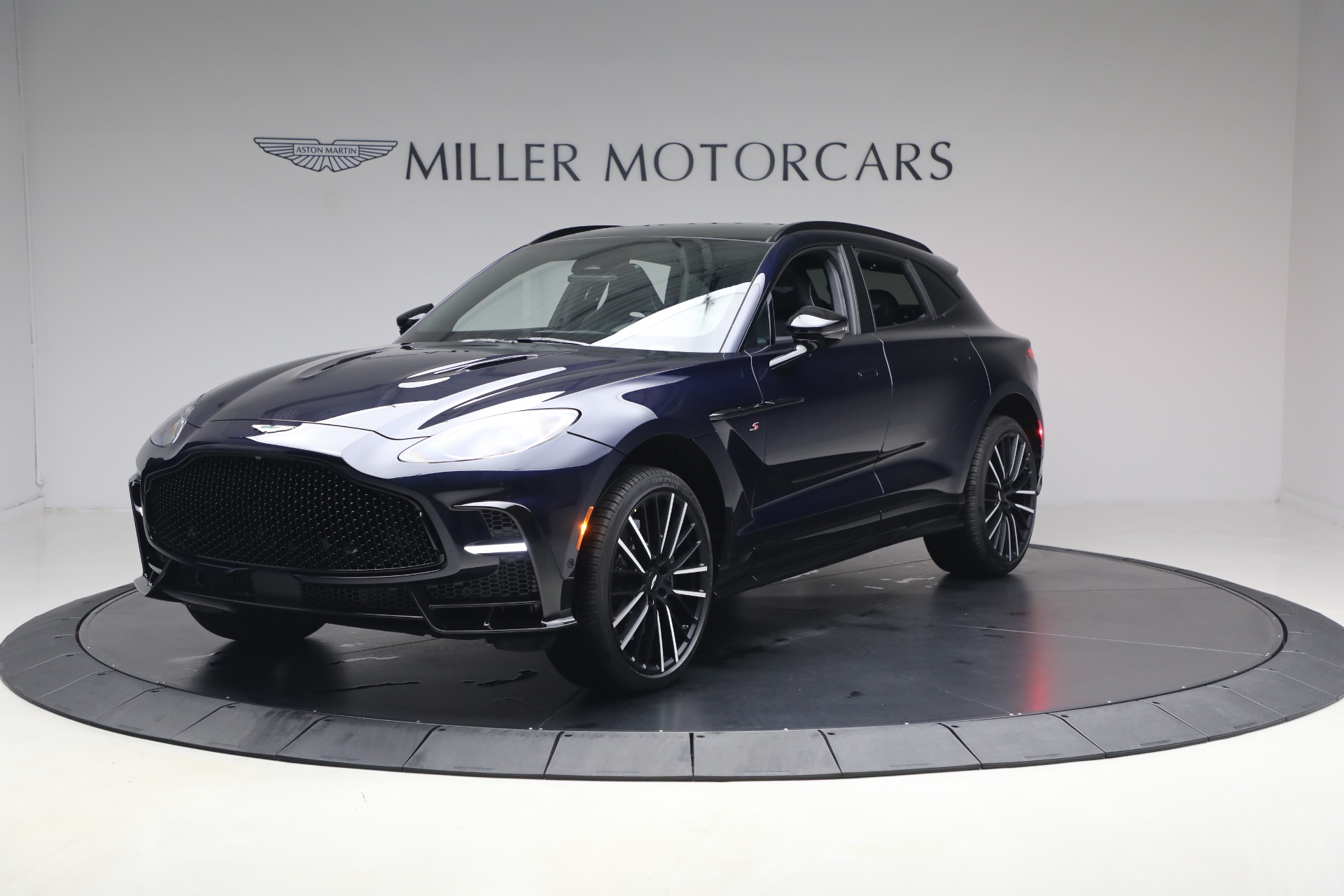 New-2026-Aston-Martin-DBX-S