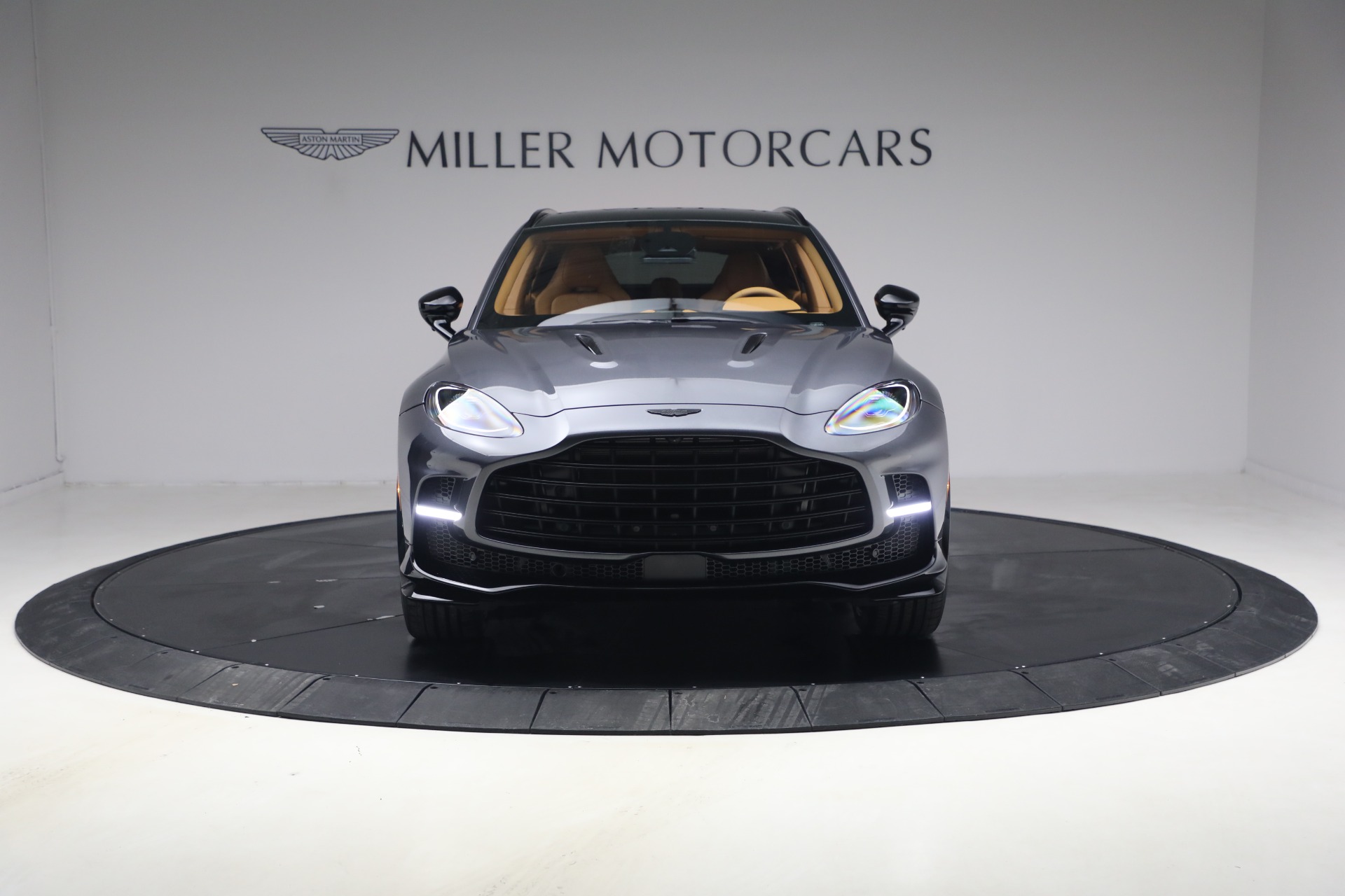 New-2026-Aston-Martin-DBX-707