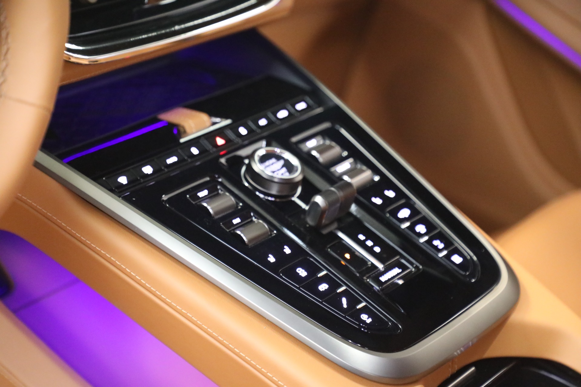 New-2026-Aston-Martin-DBX-707