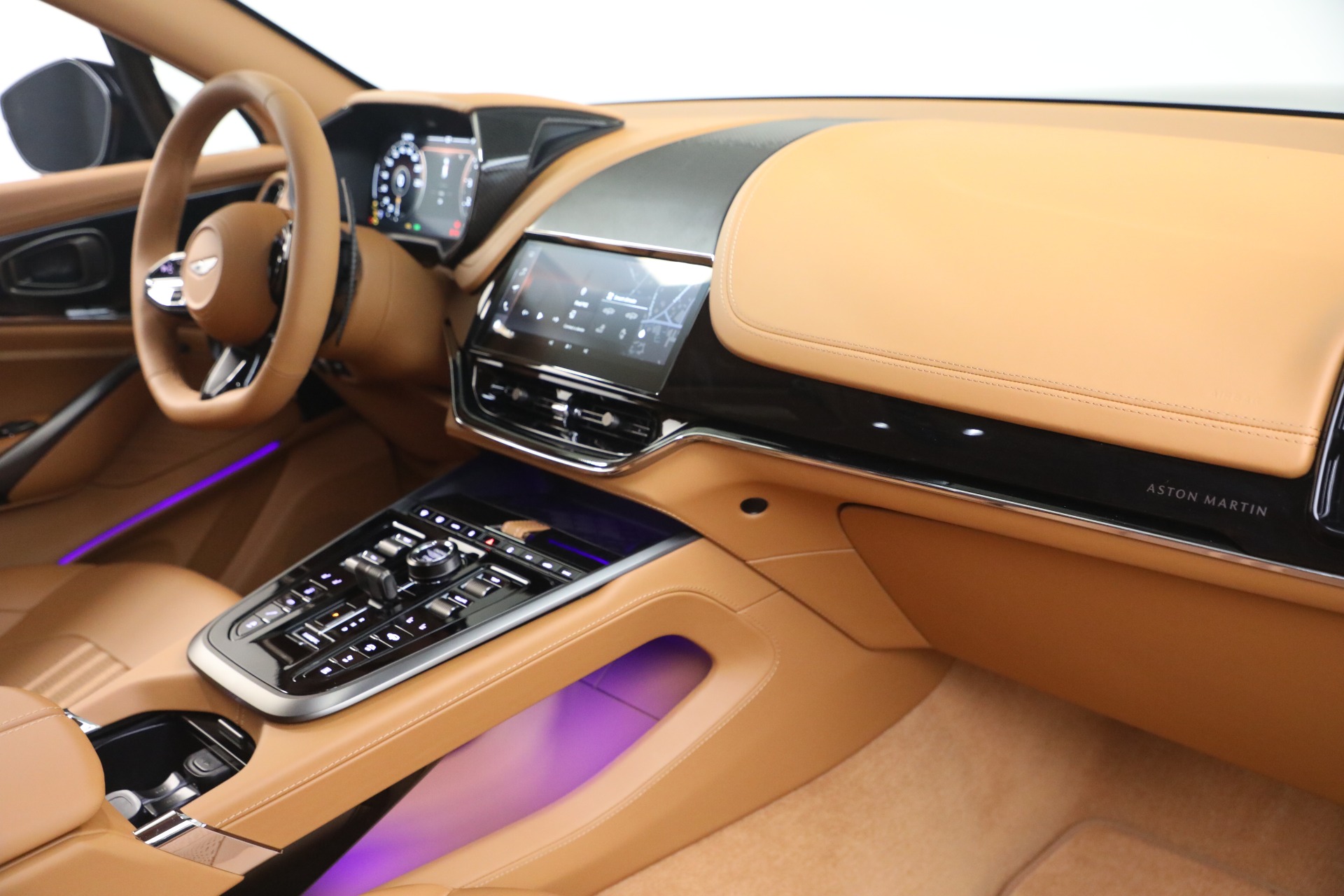 New-2026-Aston-Martin-DBX-707