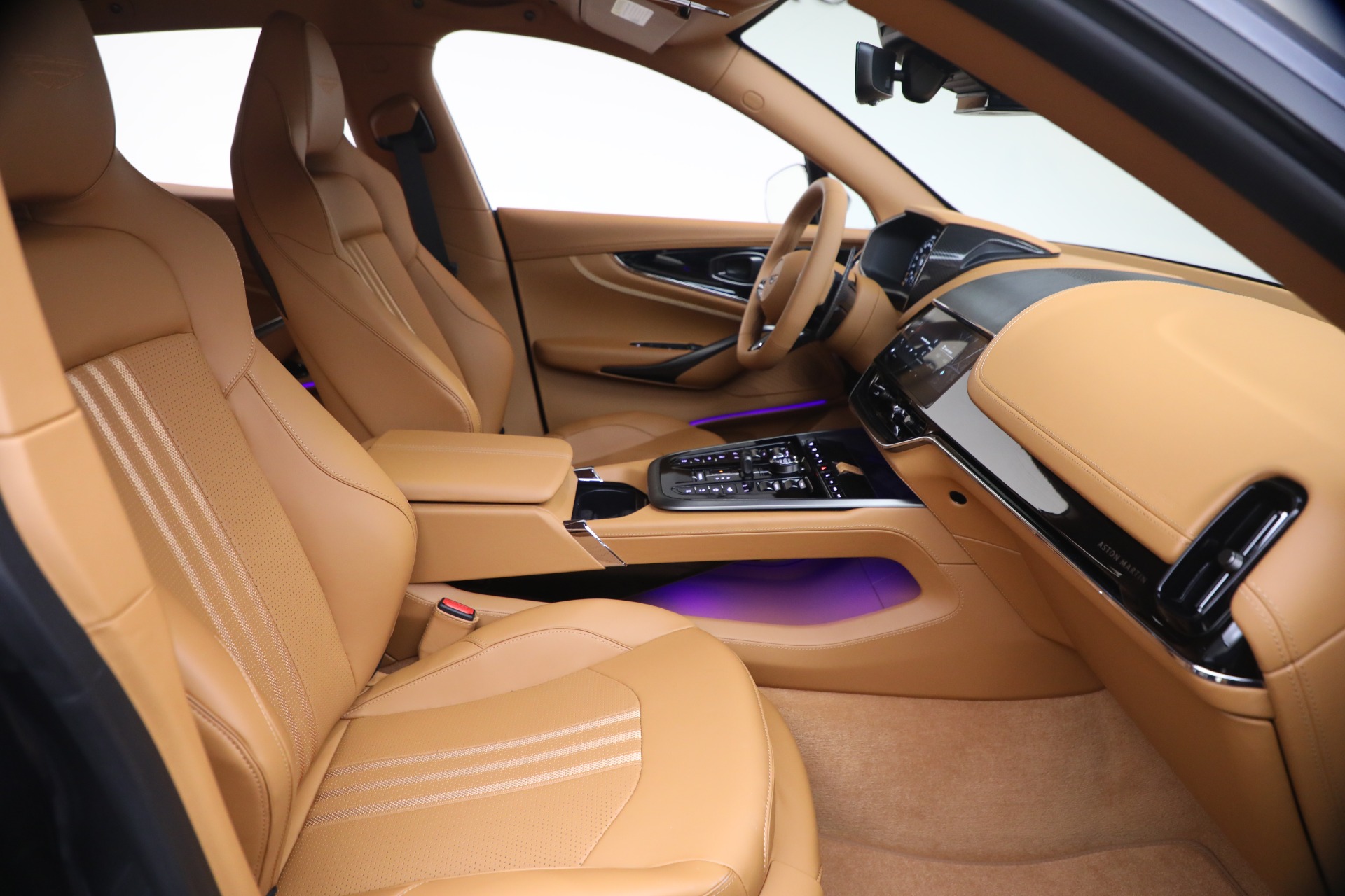 New-2026-Aston-Martin-DBX-707