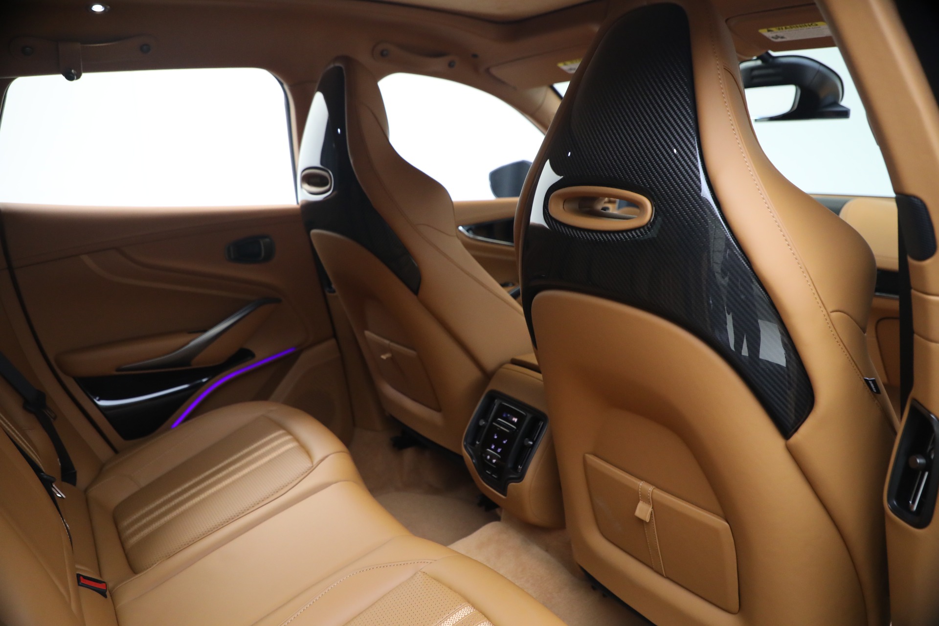New-2026-Aston-Martin-DBX-707
