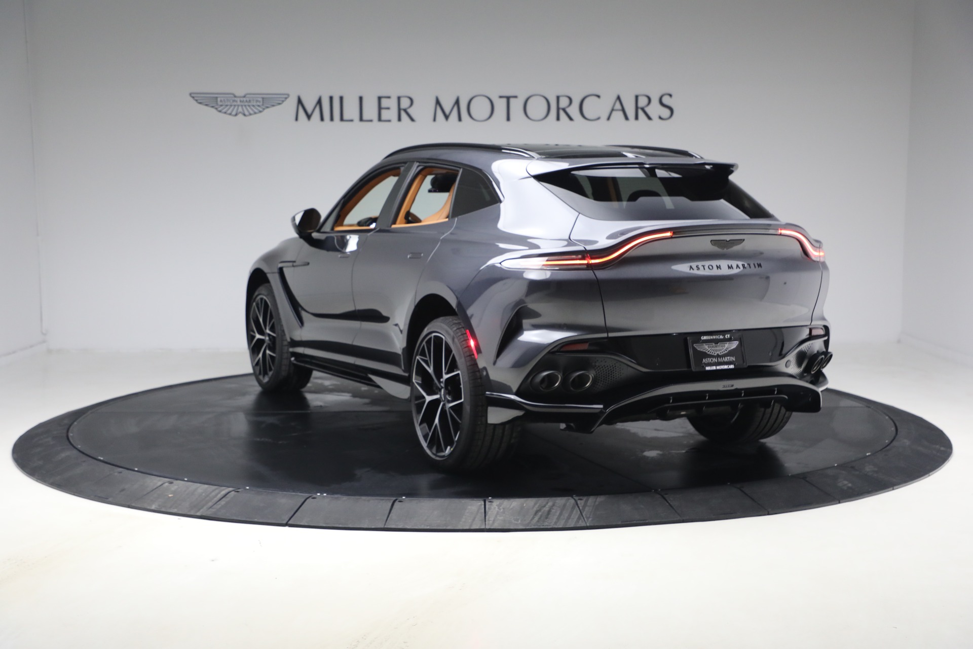 New-2026-Aston-Martin-DBX-707
