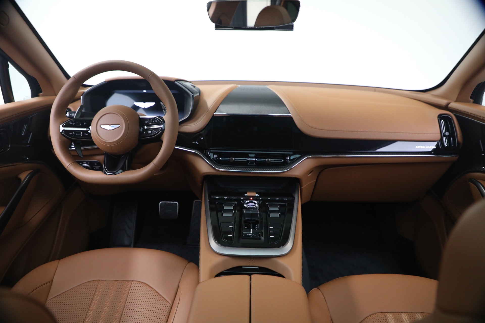 New-2026-Aston-Martin-DBX-707