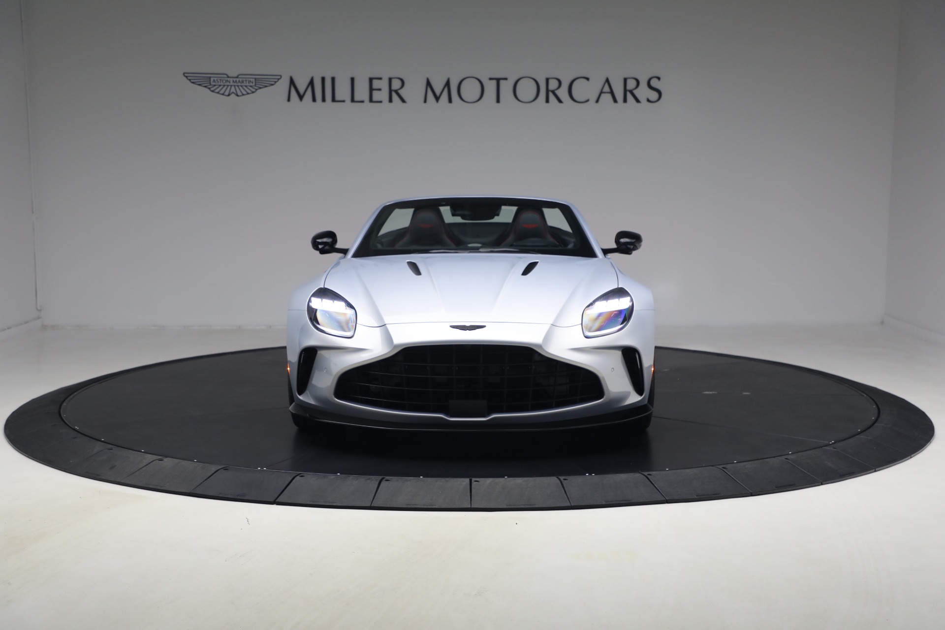New-2026-Aston-Martin-Vantage-Roadster