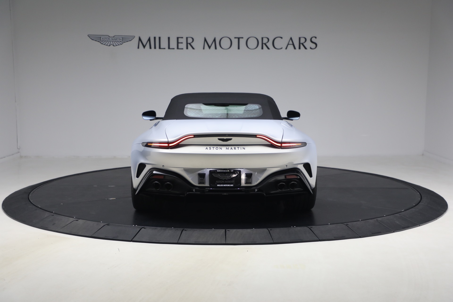 New-2026-Aston-Martin-Vantage-Roadster