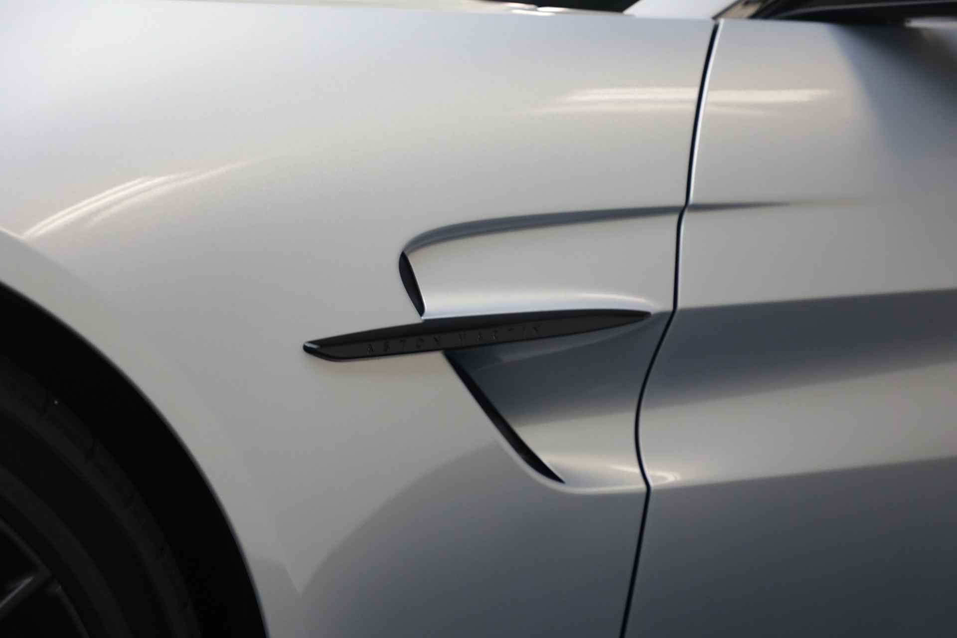 New-2026-Aston-Martin-Vantage-Roadster