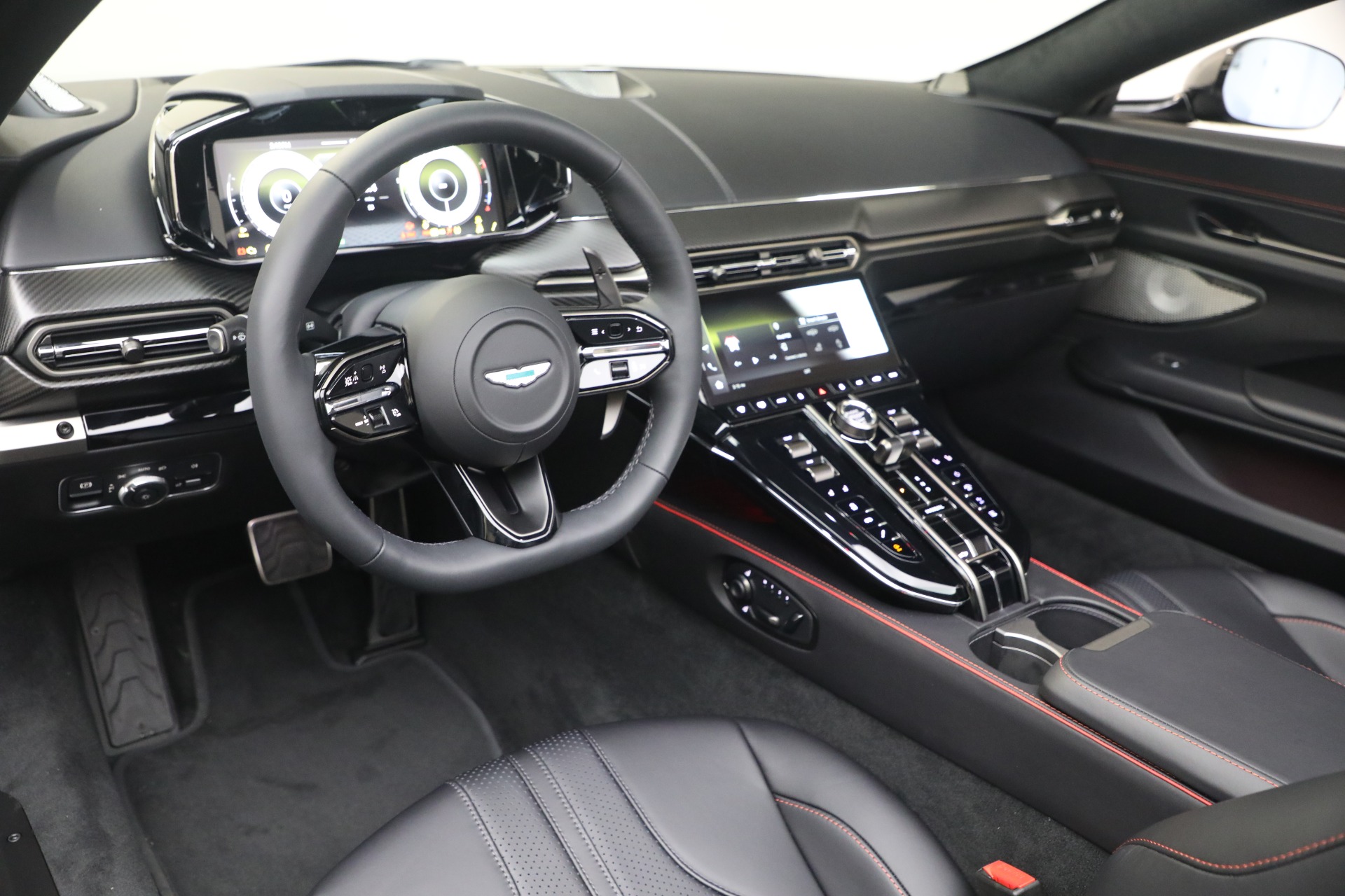 New-2026-Aston-Martin-Vantage-Roadster