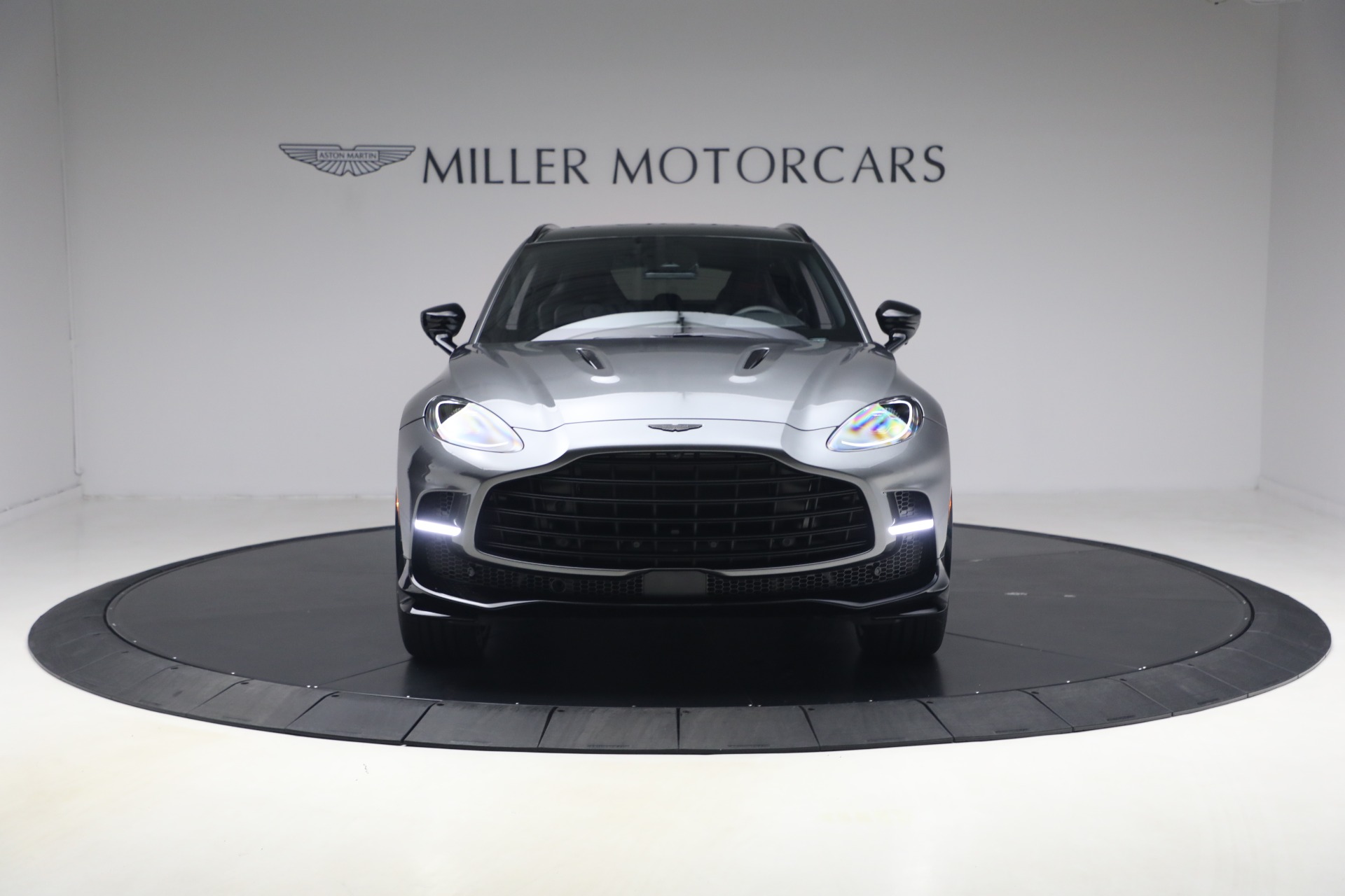 New-2026-Aston-Martin-DBX-707