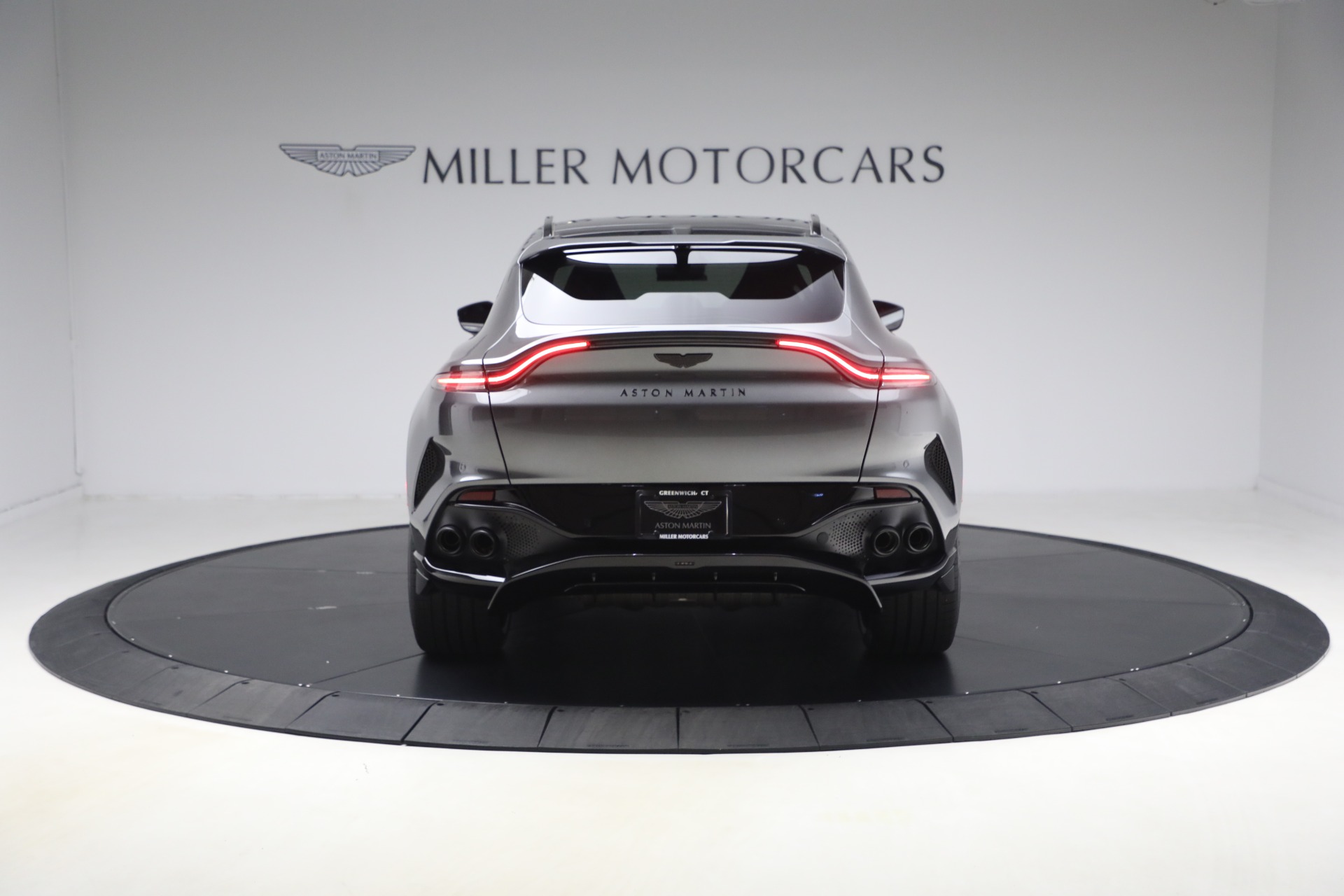 New-2026-Aston-Martin-DBX-707