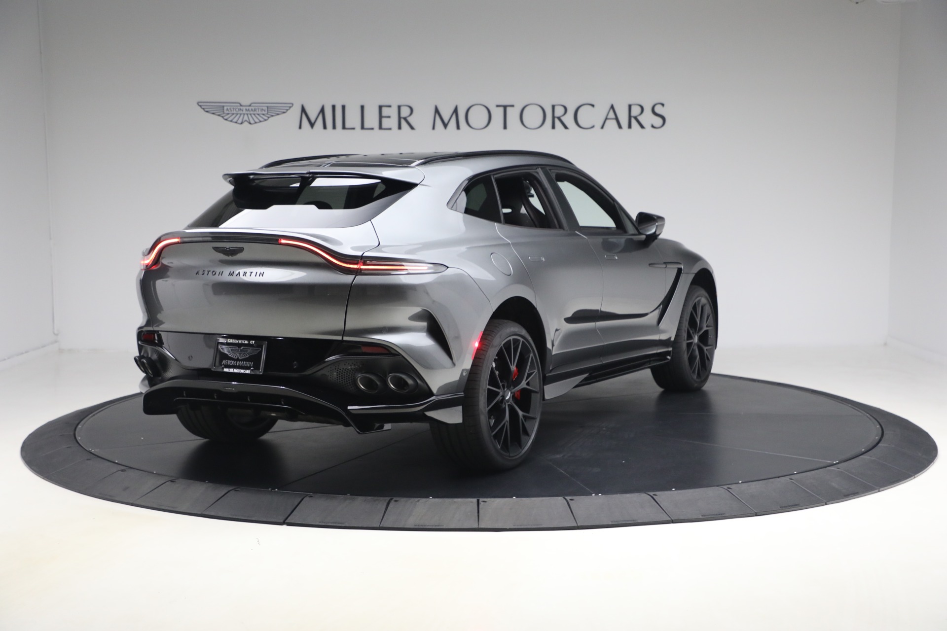 New-2026-Aston-Martin-DBX-707