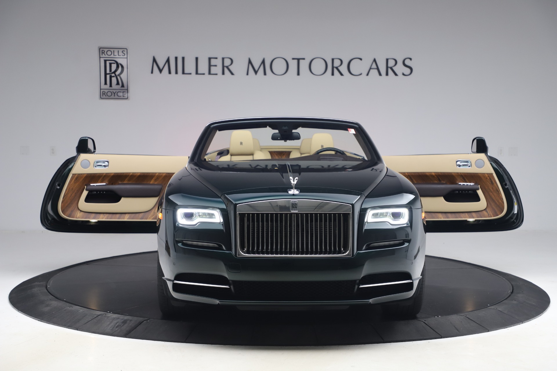 Used-2017-Rolls-Royce-Dawn