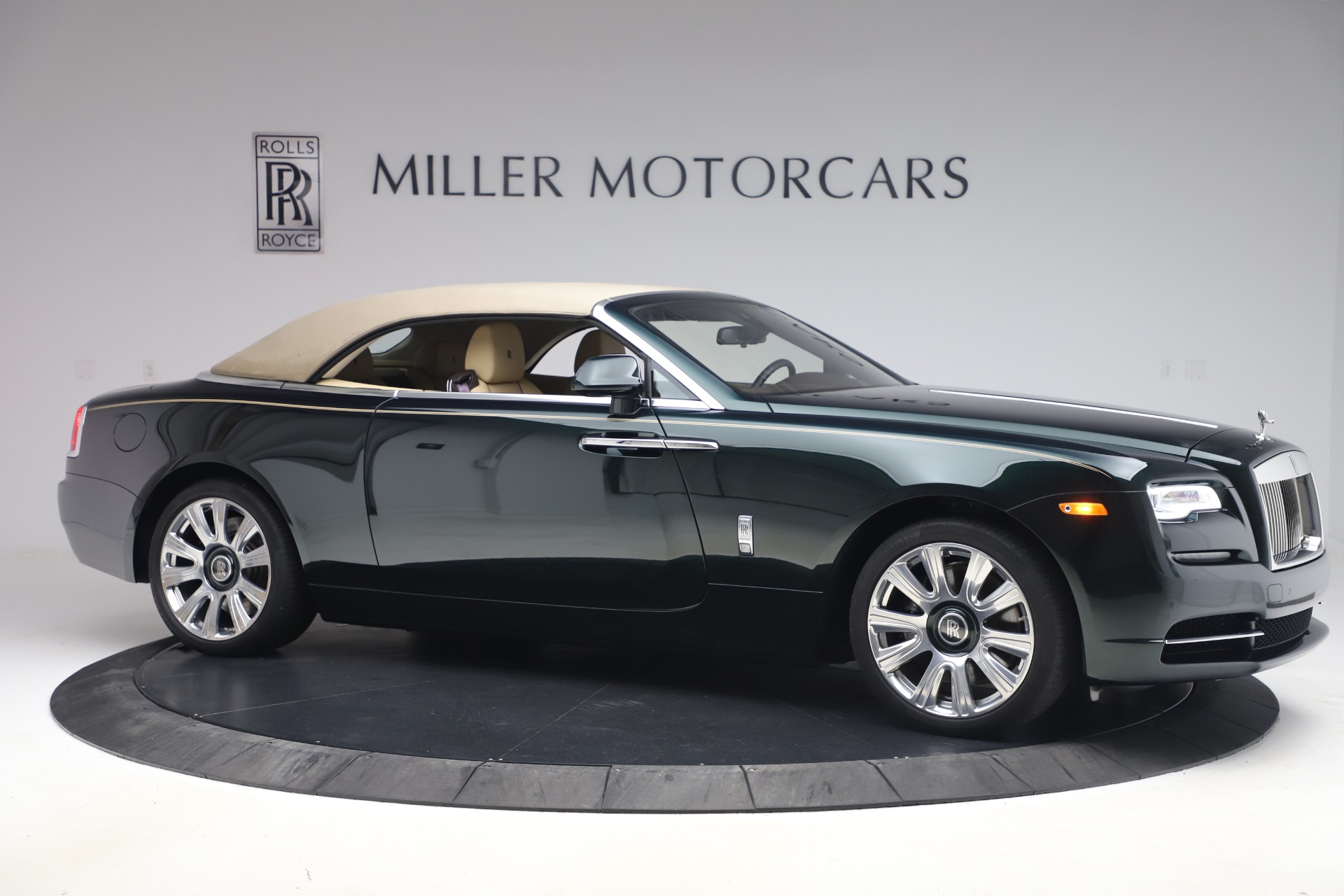 Used-2017-Rolls-Royce-Dawn