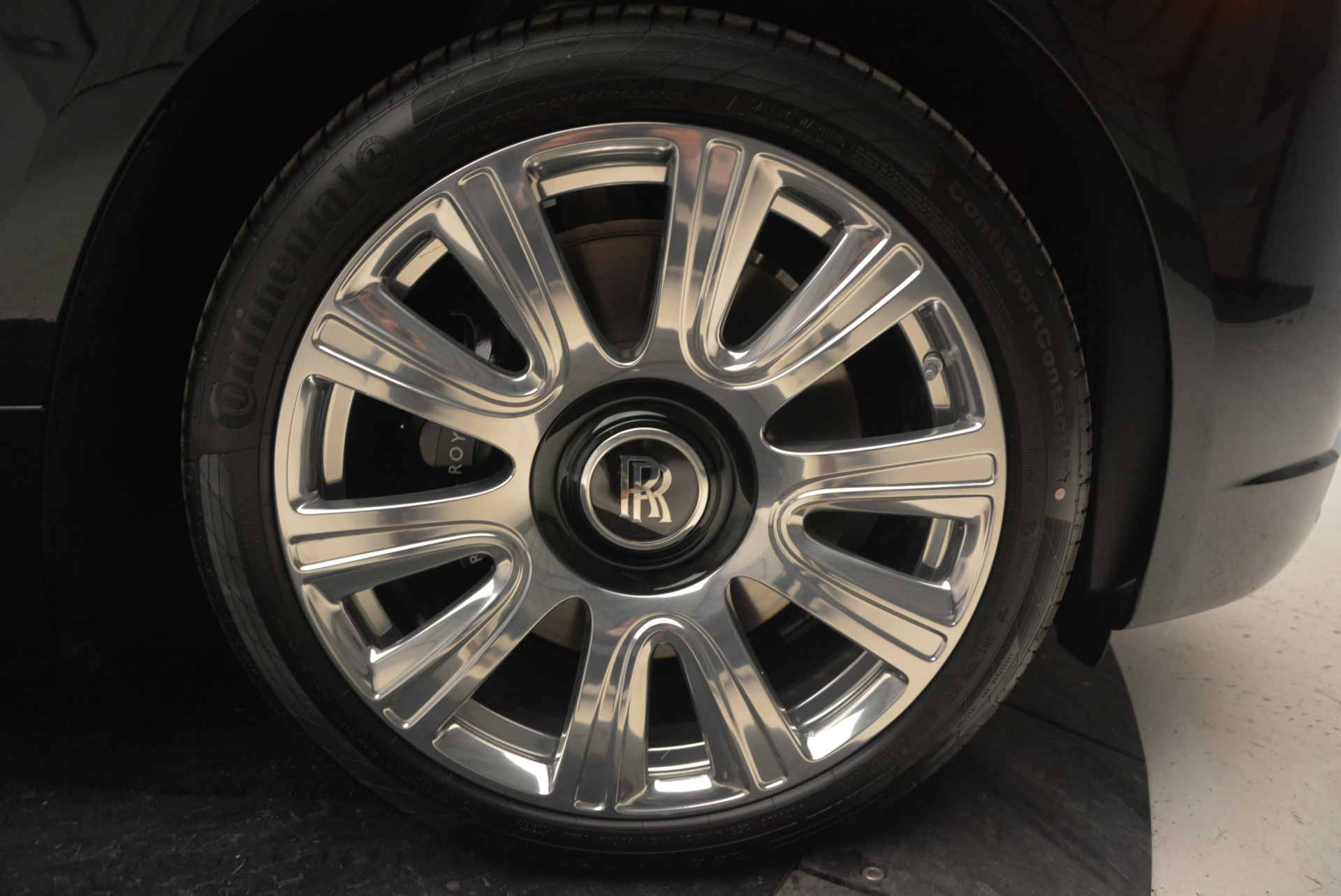 Used-2017-Rolls-Royce-Dawn