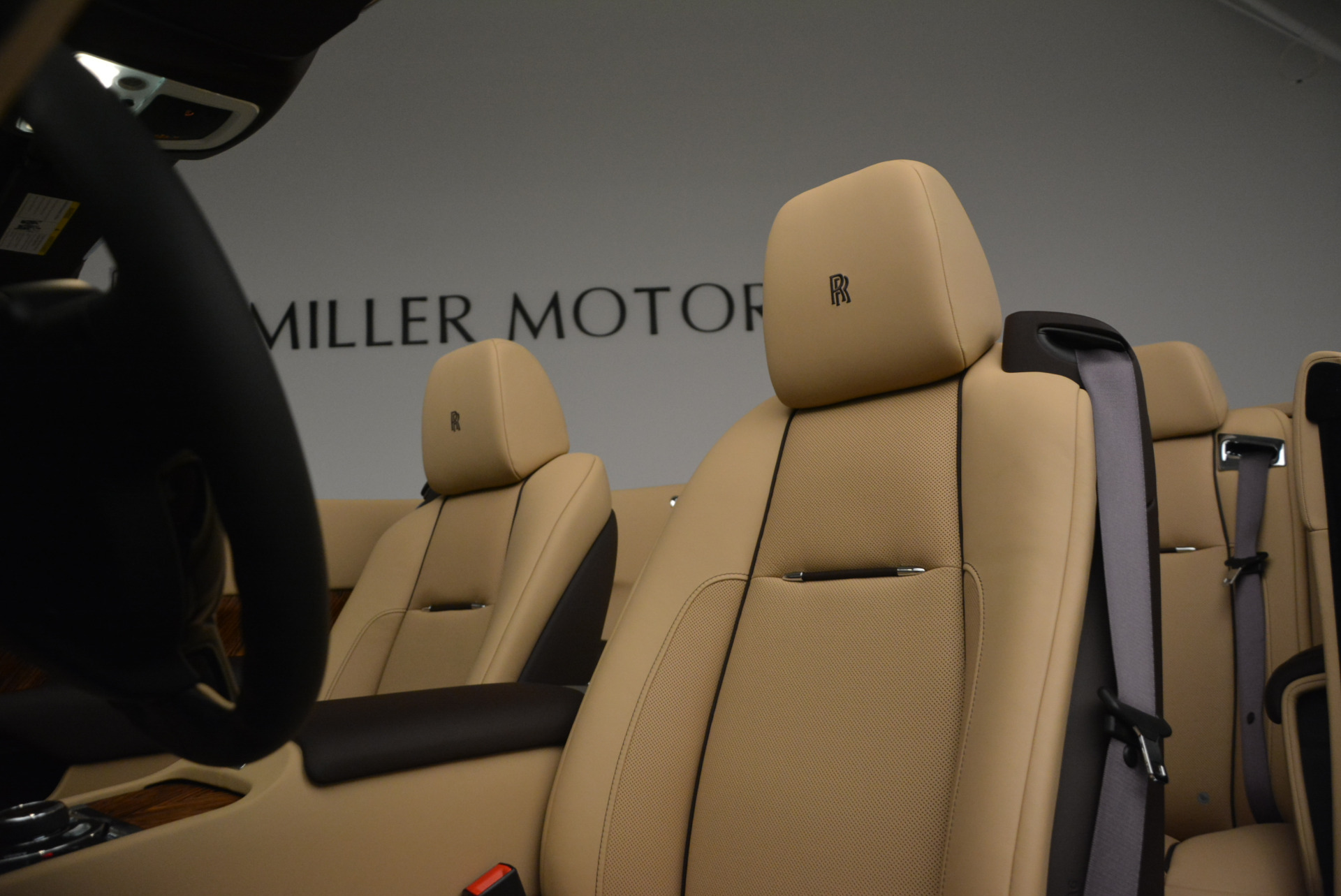 Used-2017-Rolls-Royce-Dawn