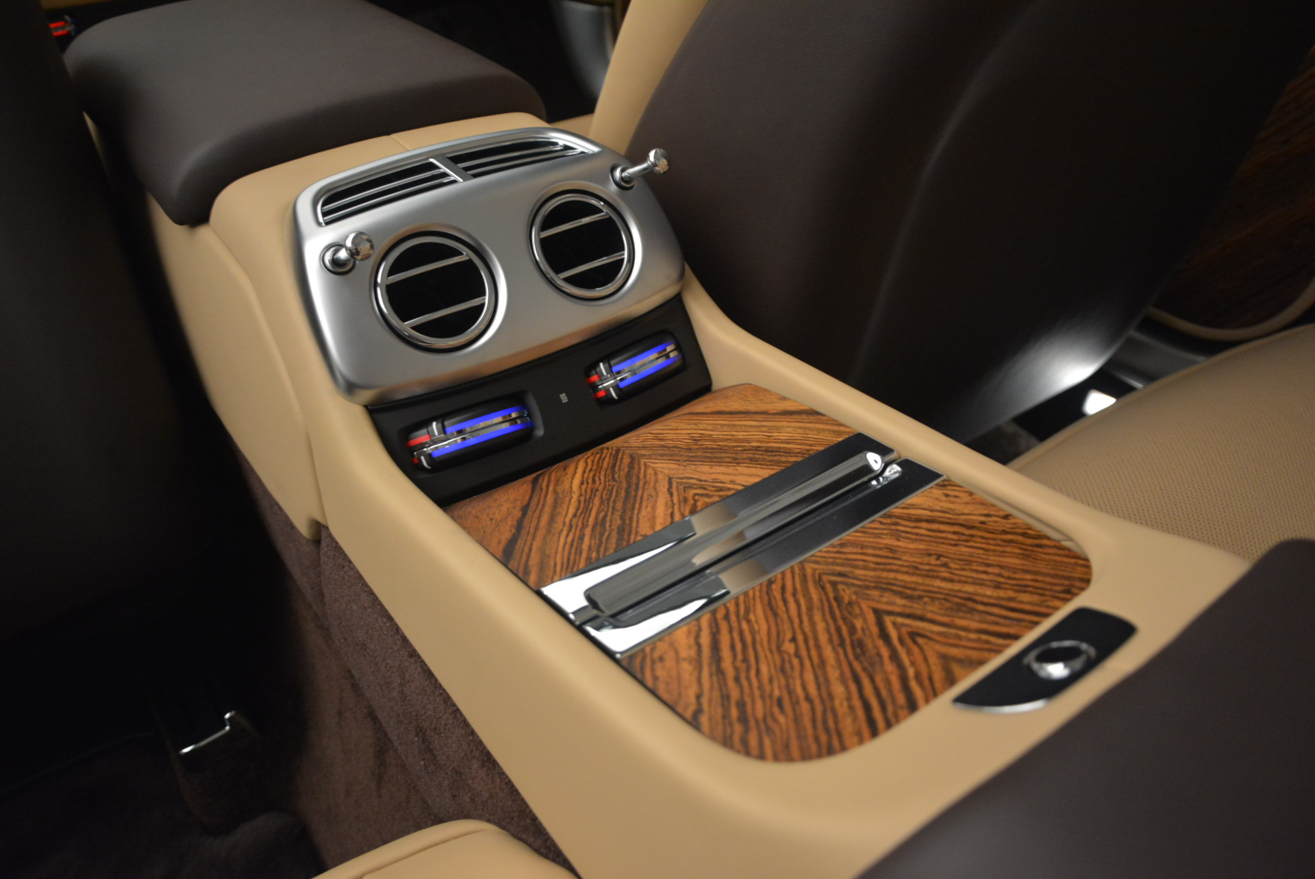 Used-2017-Rolls-Royce-Dawn