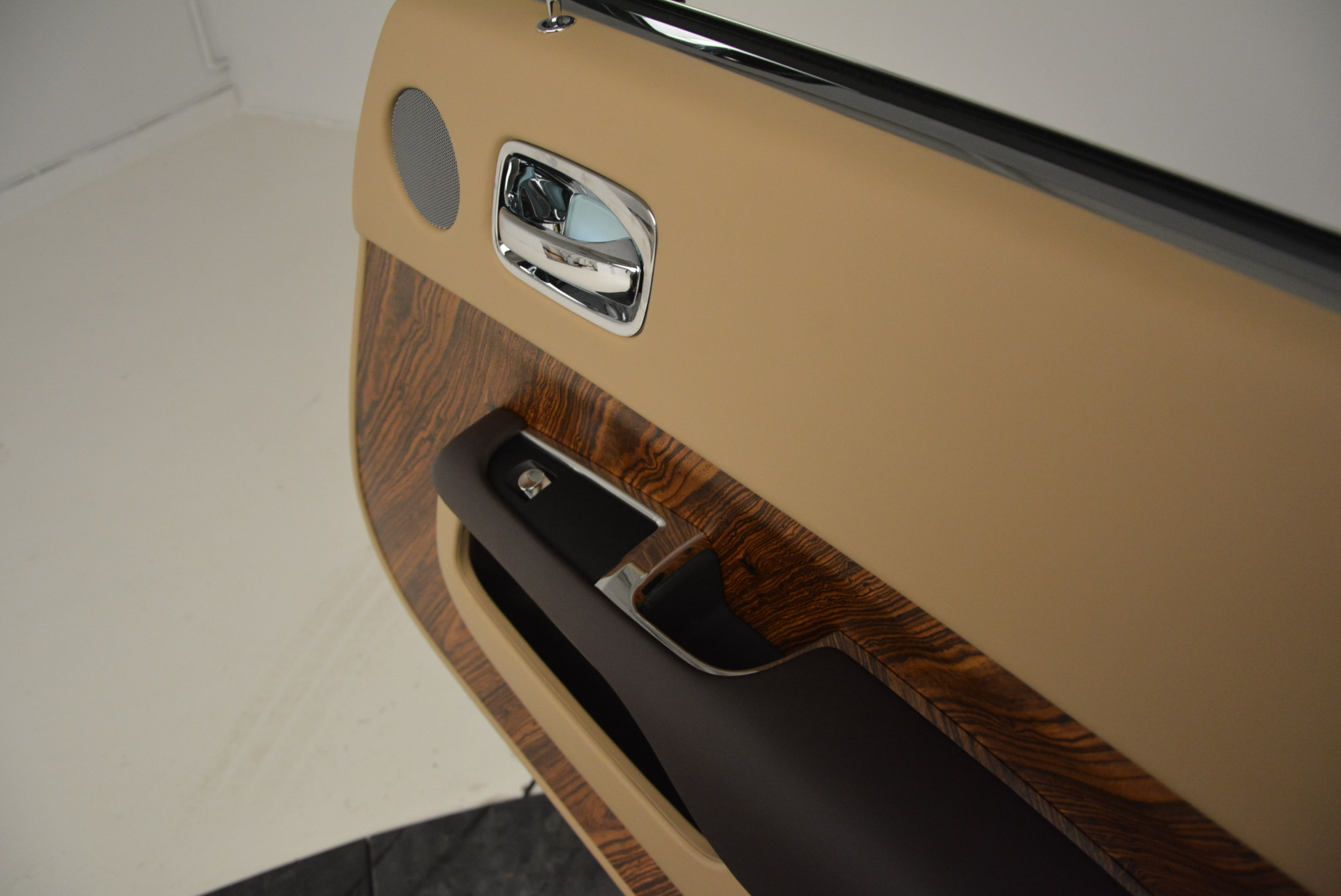 Used-2017-Rolls-Royce-Dawn