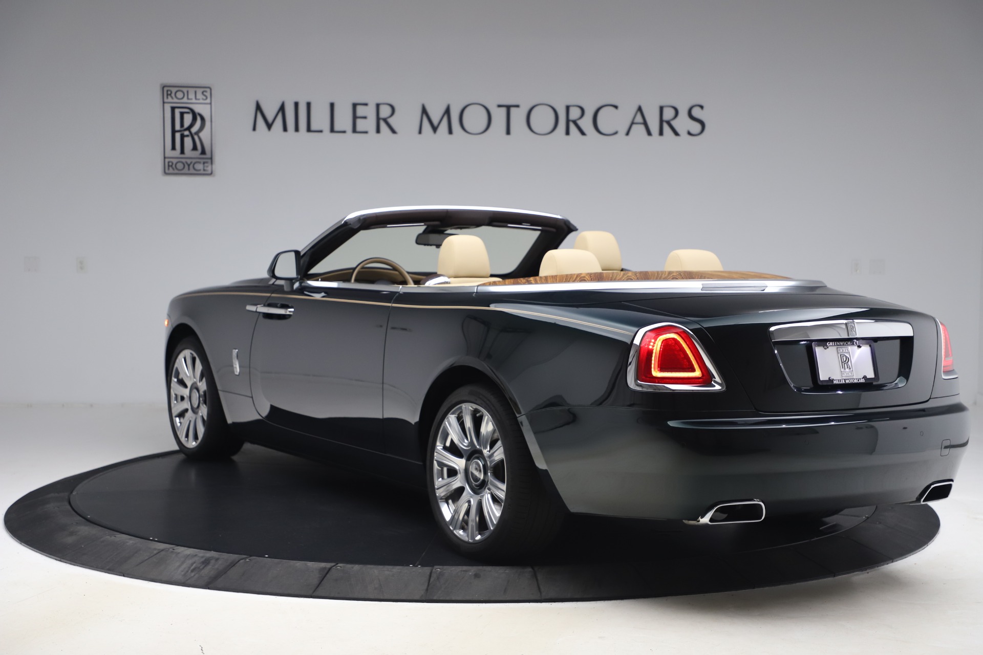 Used-2017-Rolls-Royce-Dawn