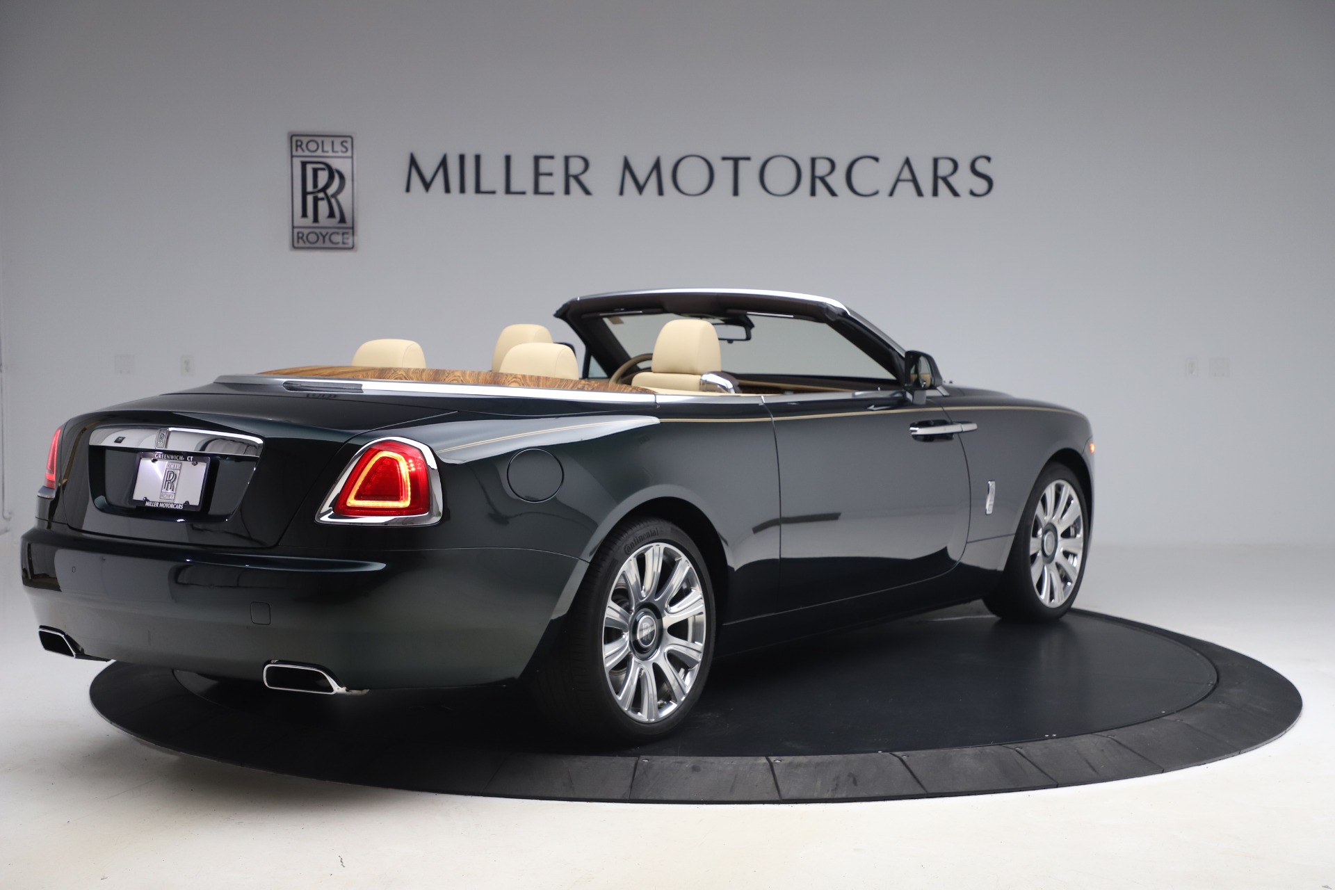 Used-2017-Rolls-Royce-Dawn