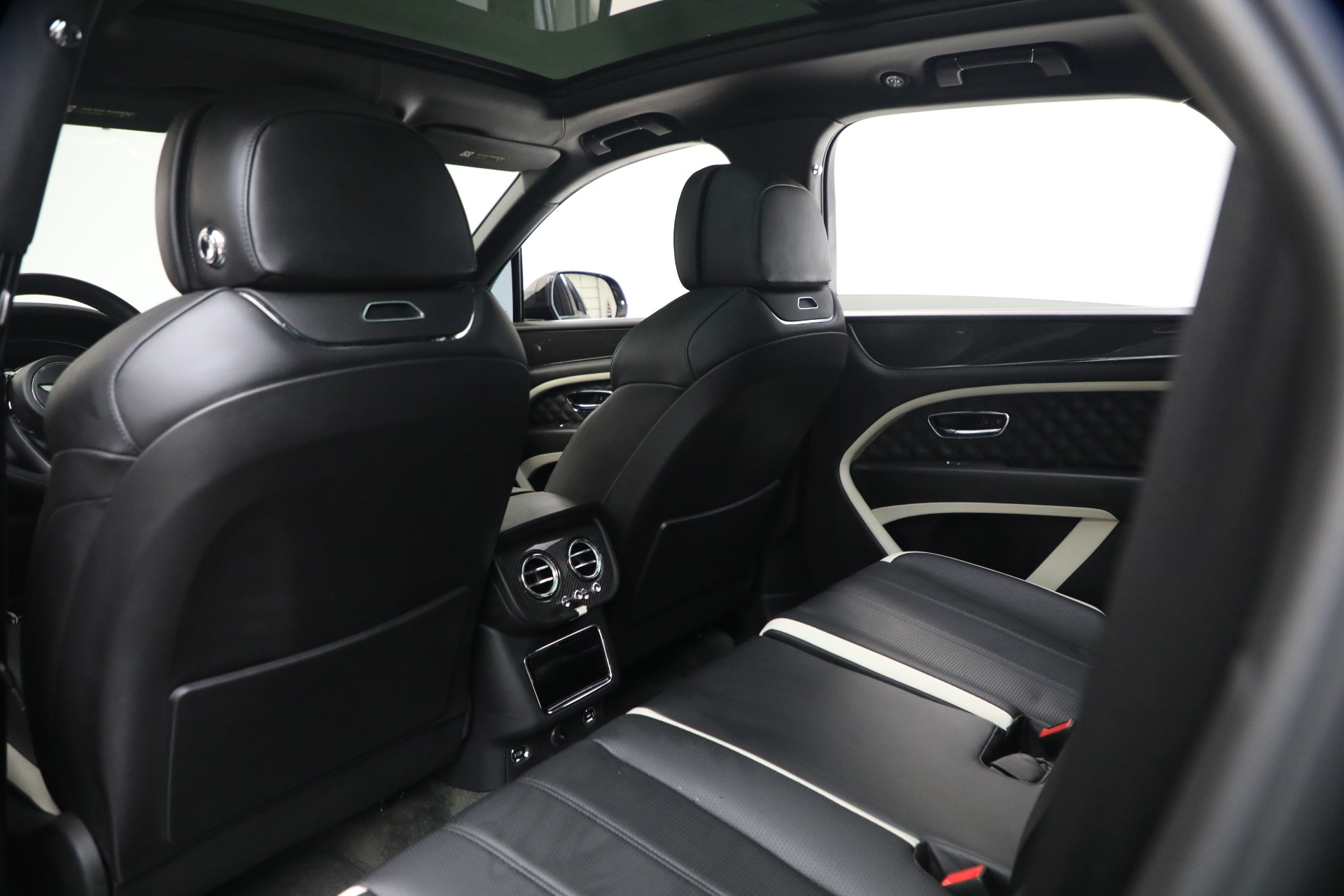 Used-2022-Bentley-Bentayga-Speed