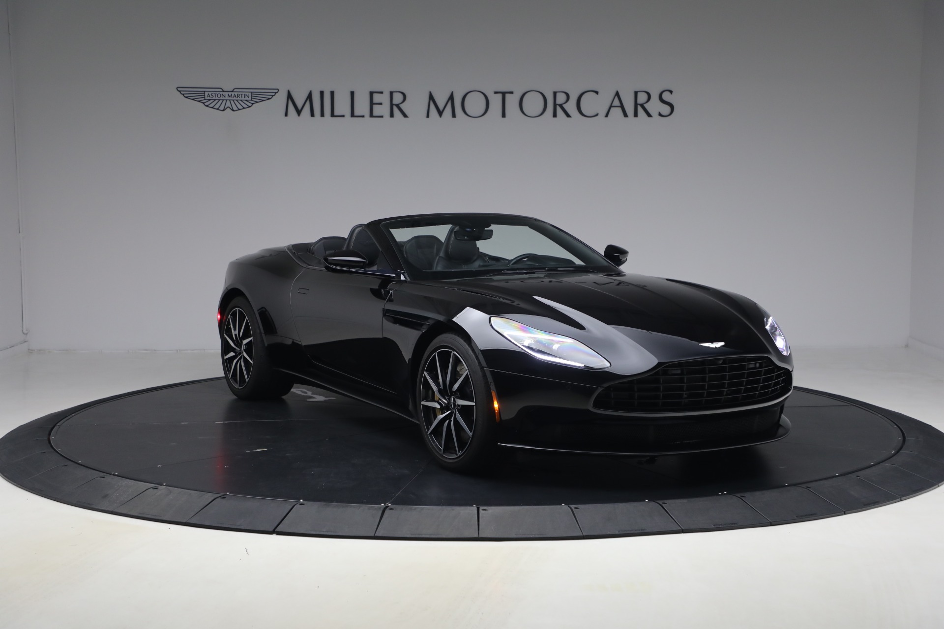 Used-2020-Aston-Martin-DB11-Volante