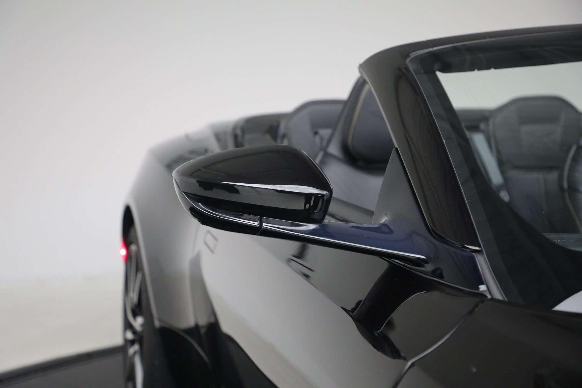 Used-2020-Aston-Martin-DB11-Volante