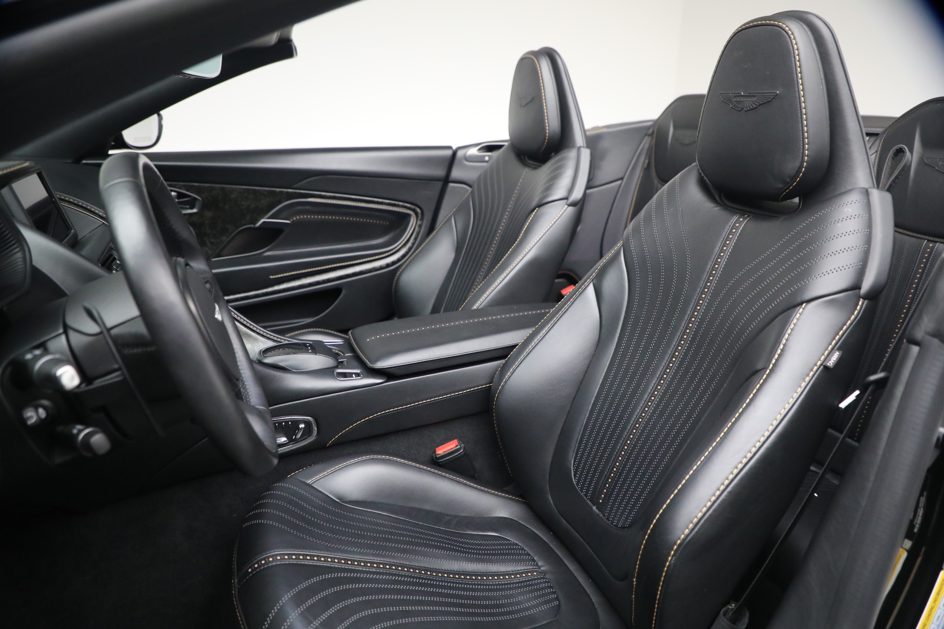Used-2020-Aston-Martin-DB11-Volante