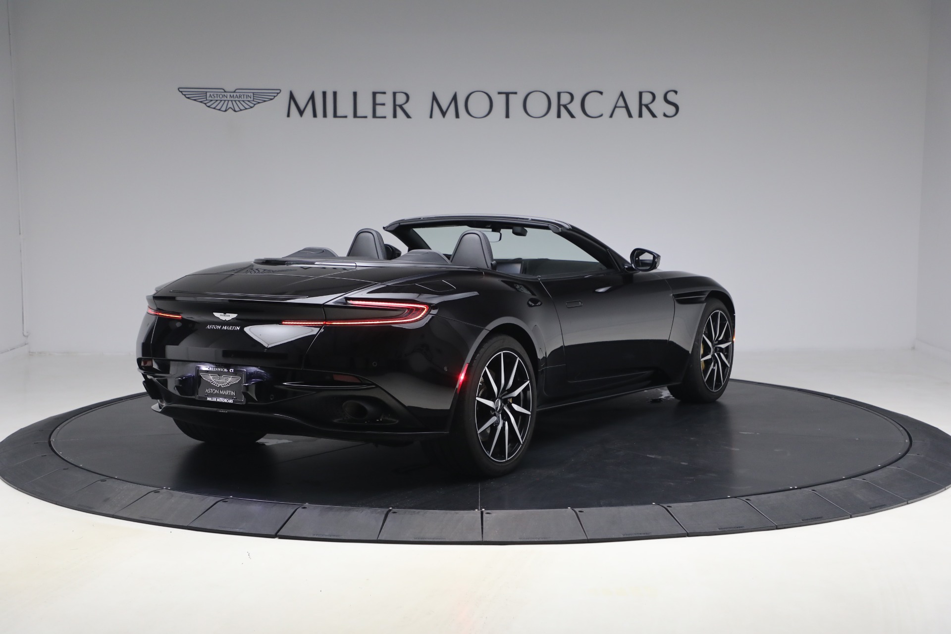 Used-2020-Aston-Martin-DB11-Volante