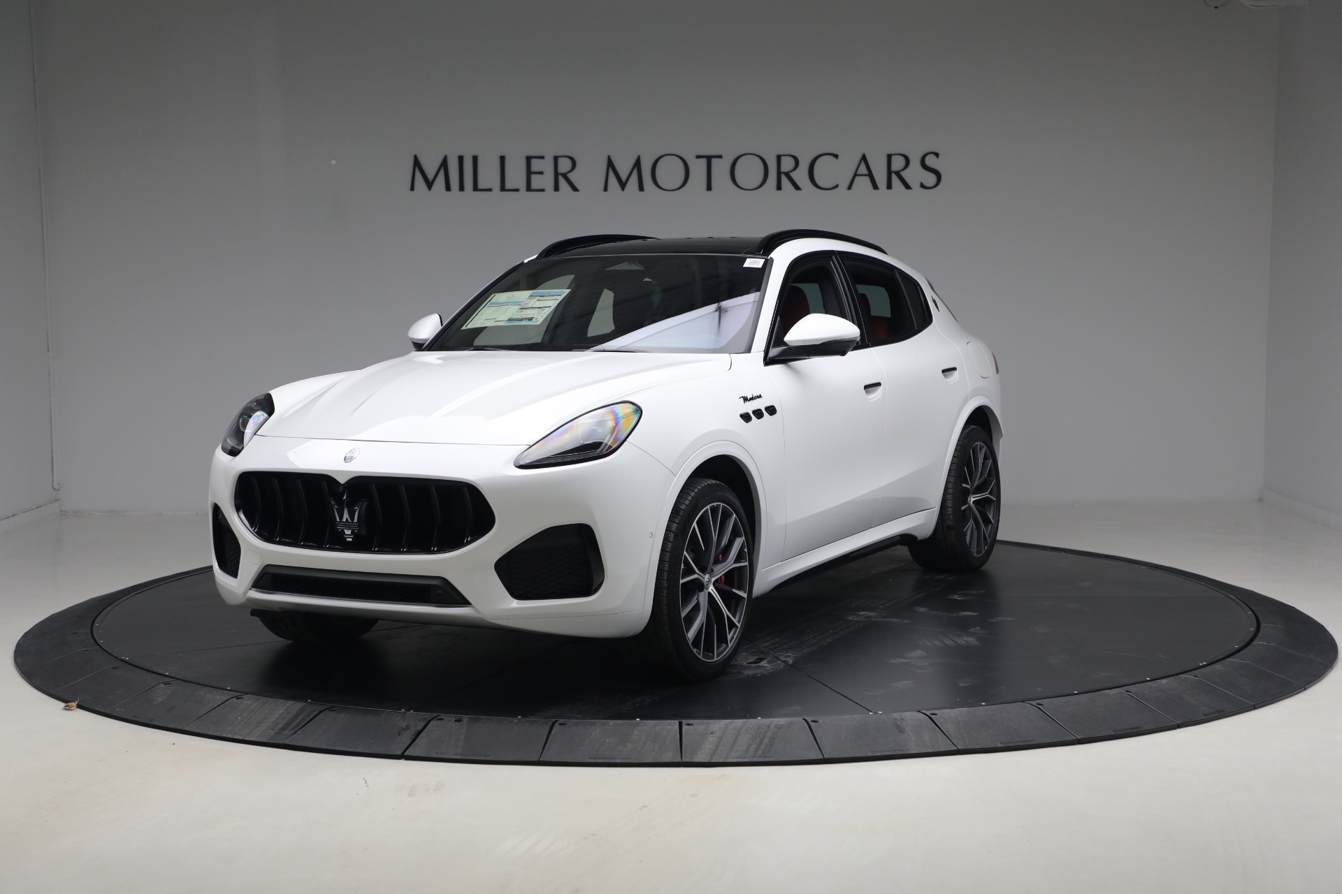 New-2026-Maserati-Grecale-Modena