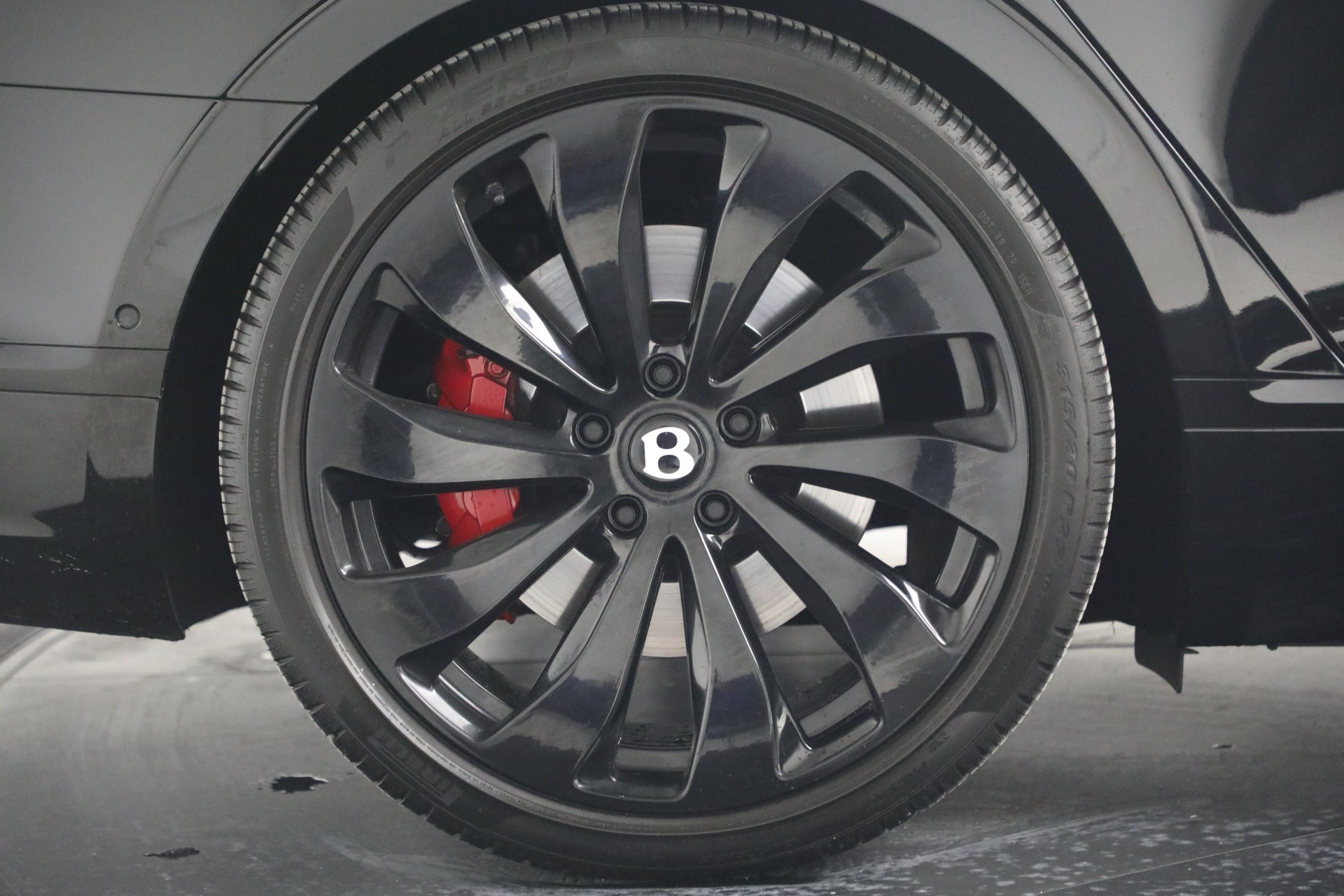 Used-2023-Bentley-Flying-Spur-V8