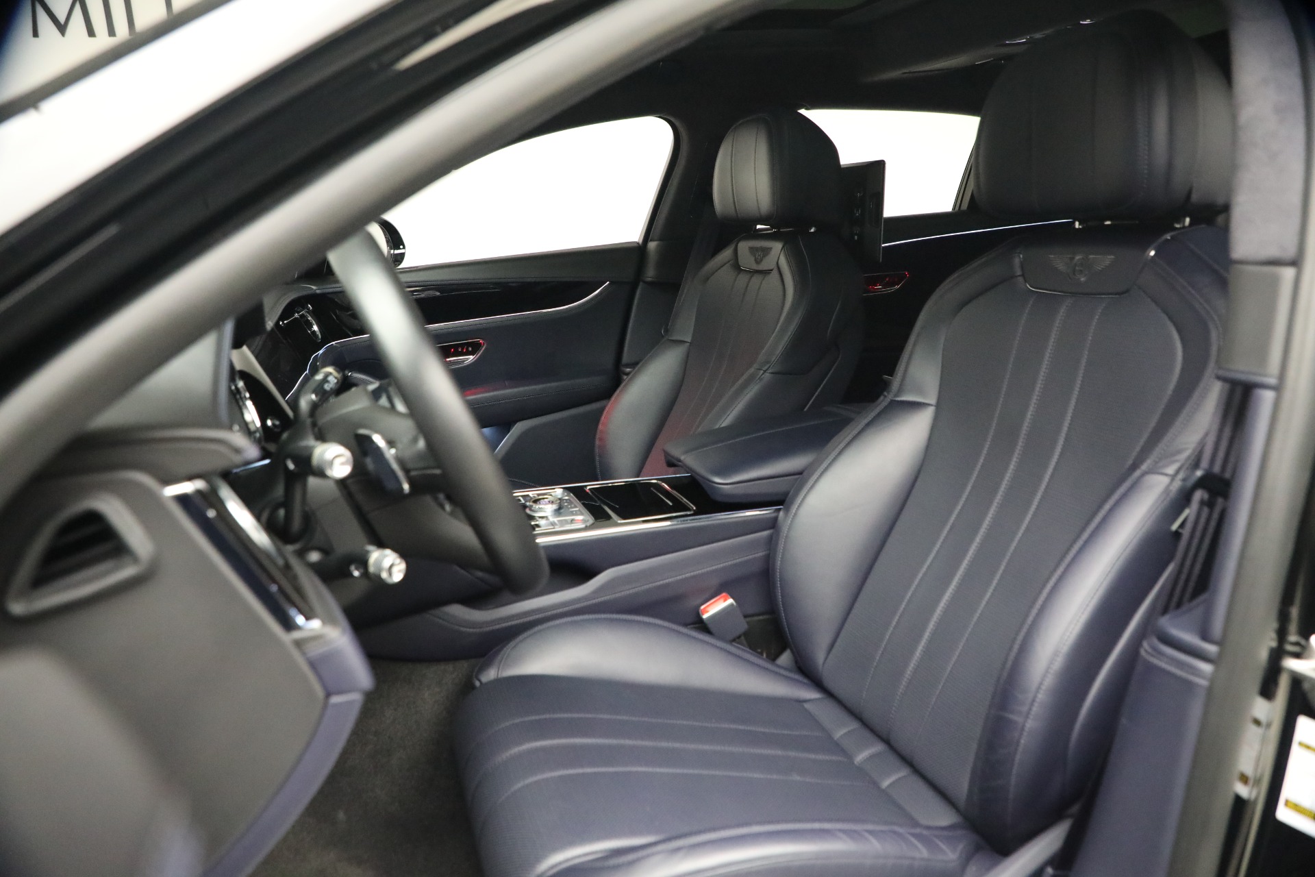 Used-2023-Bentley-Flying-Spur-V8
