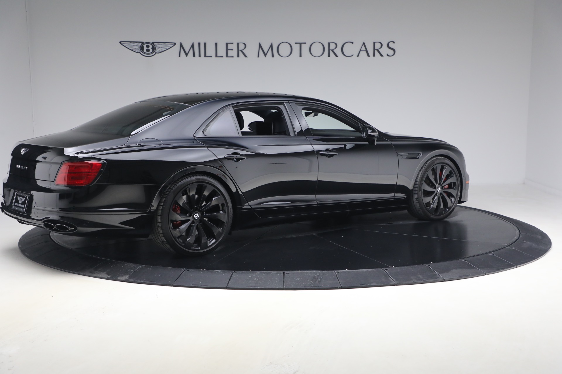 Used-2023-Bentley-Flying-Spur-V8