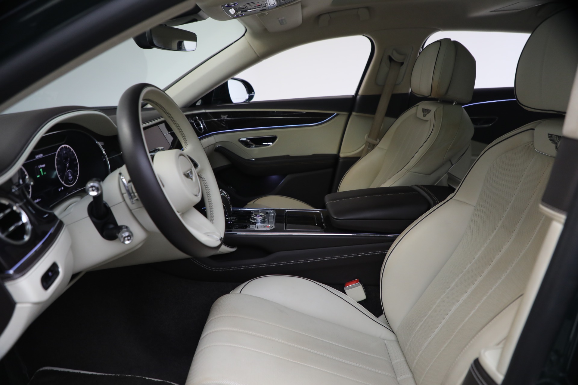Used-2023-Bentley-Flying-Spur-Hybrid