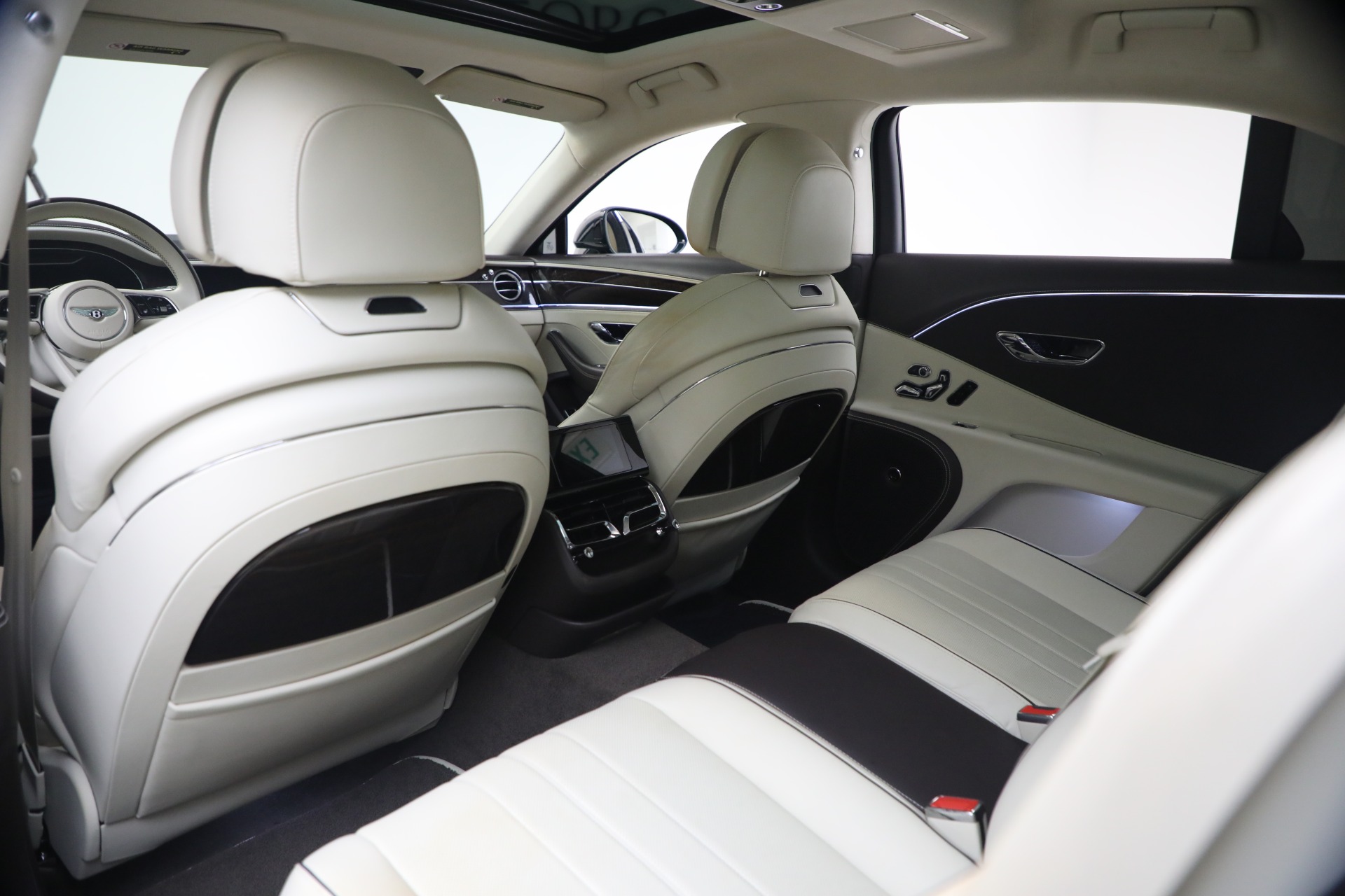 Used-2023-Bentley-Flying-Spur-Hybrid