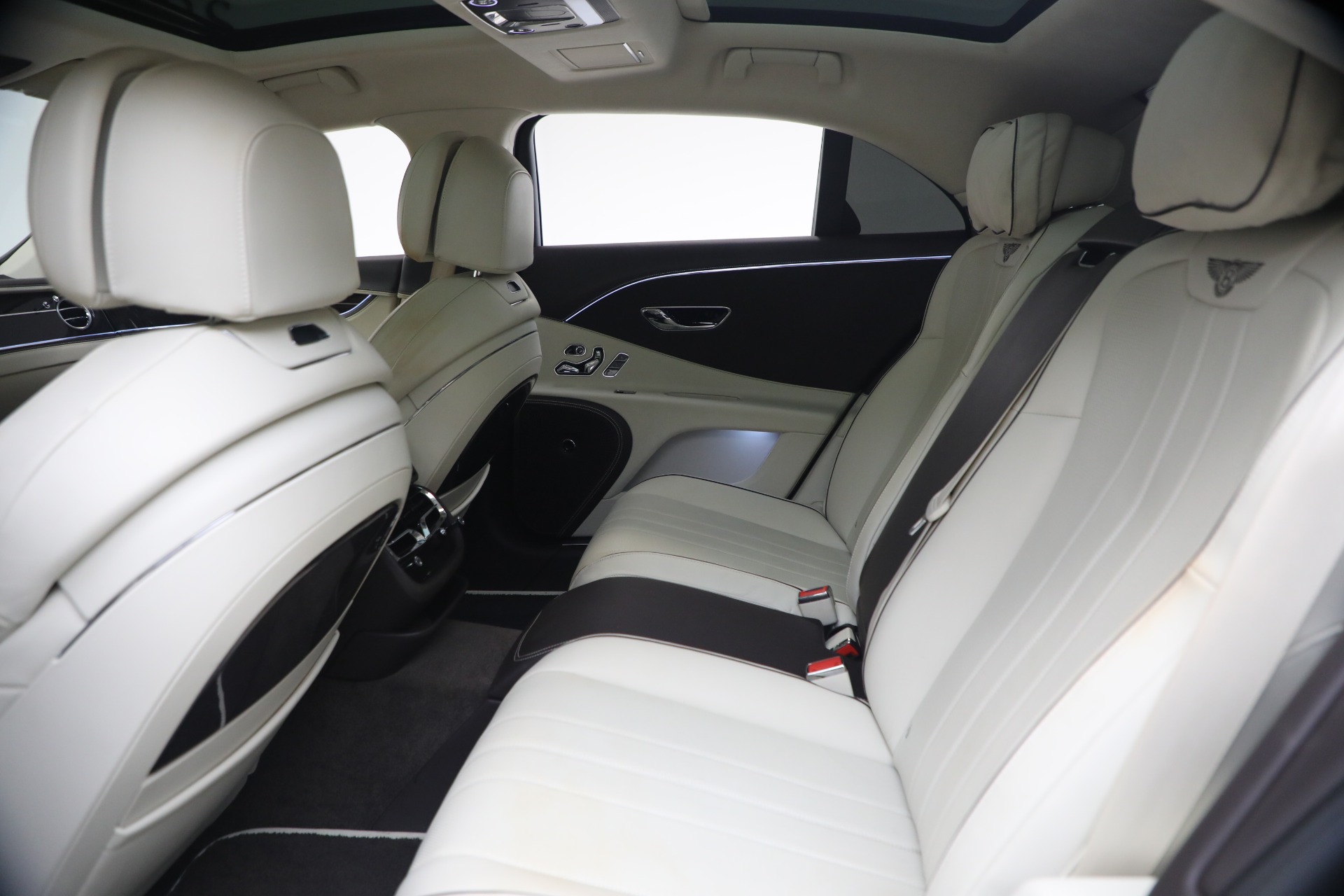 Used-2023-Bentley-Flying-Spur-Hybrid