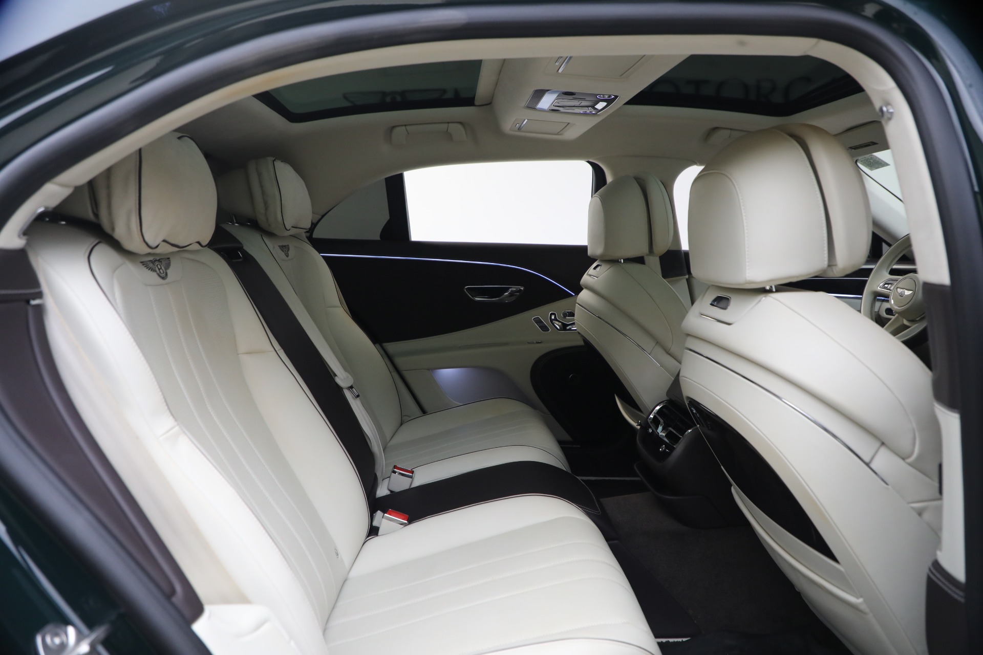Used-2023-Bentley-Flying-Spur-Hybrid