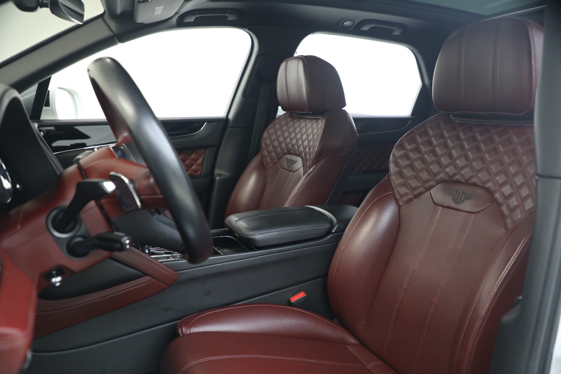 Used-2021-Bentley-Bentayga-V8