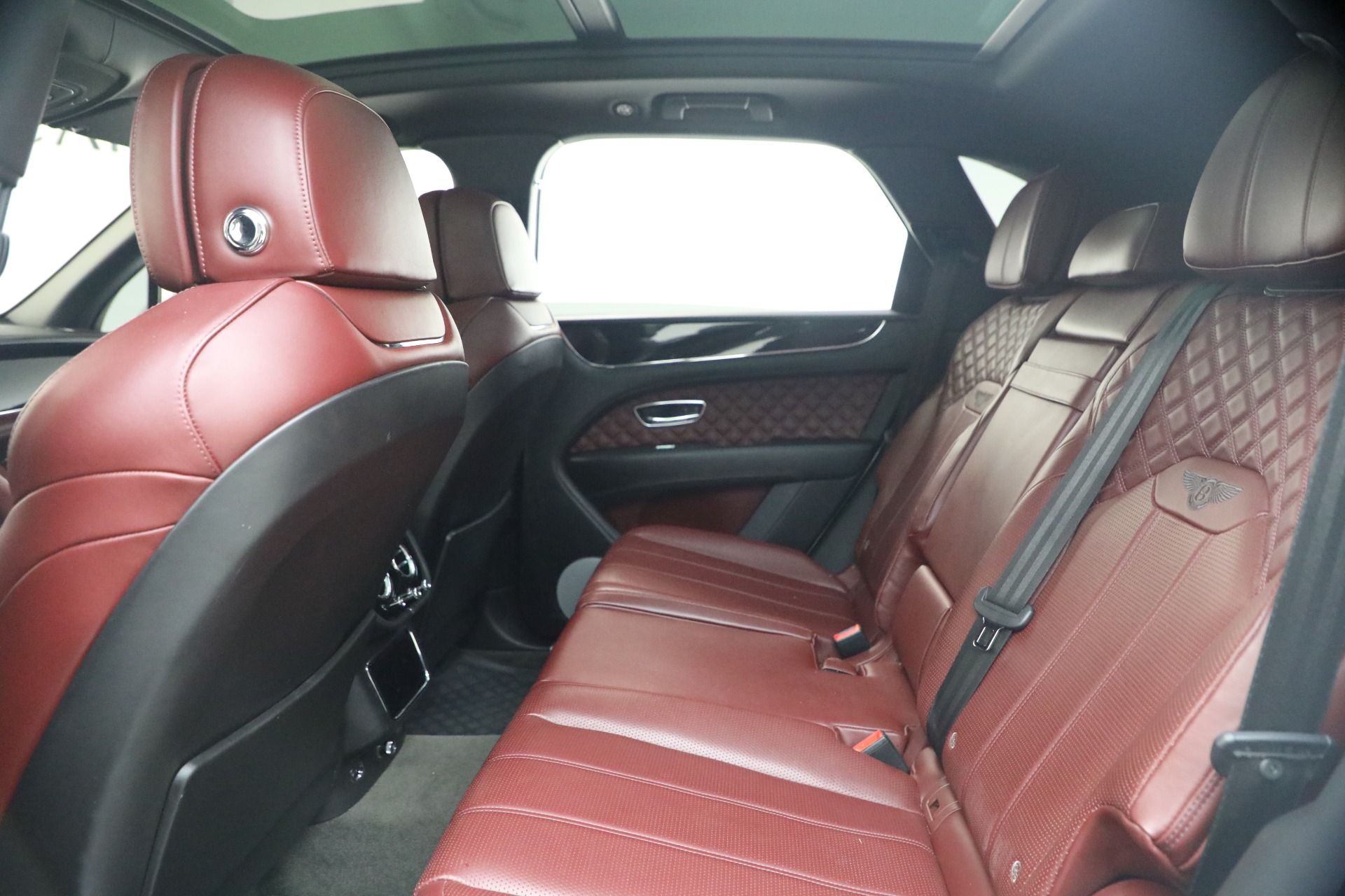 Used-2021-Bentley-Bentayga-V8