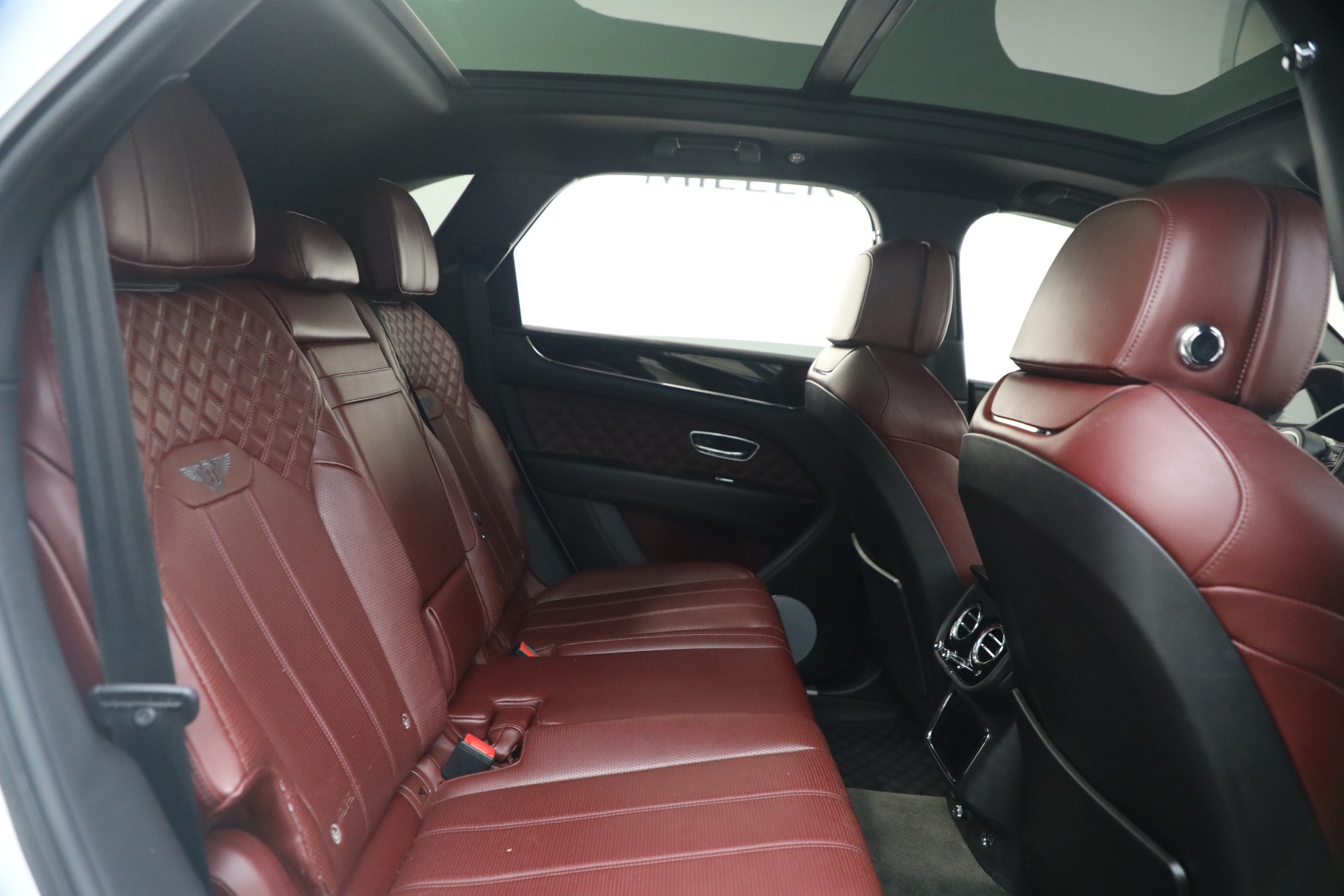 Used-2021-Bentley-Bentayga-V8