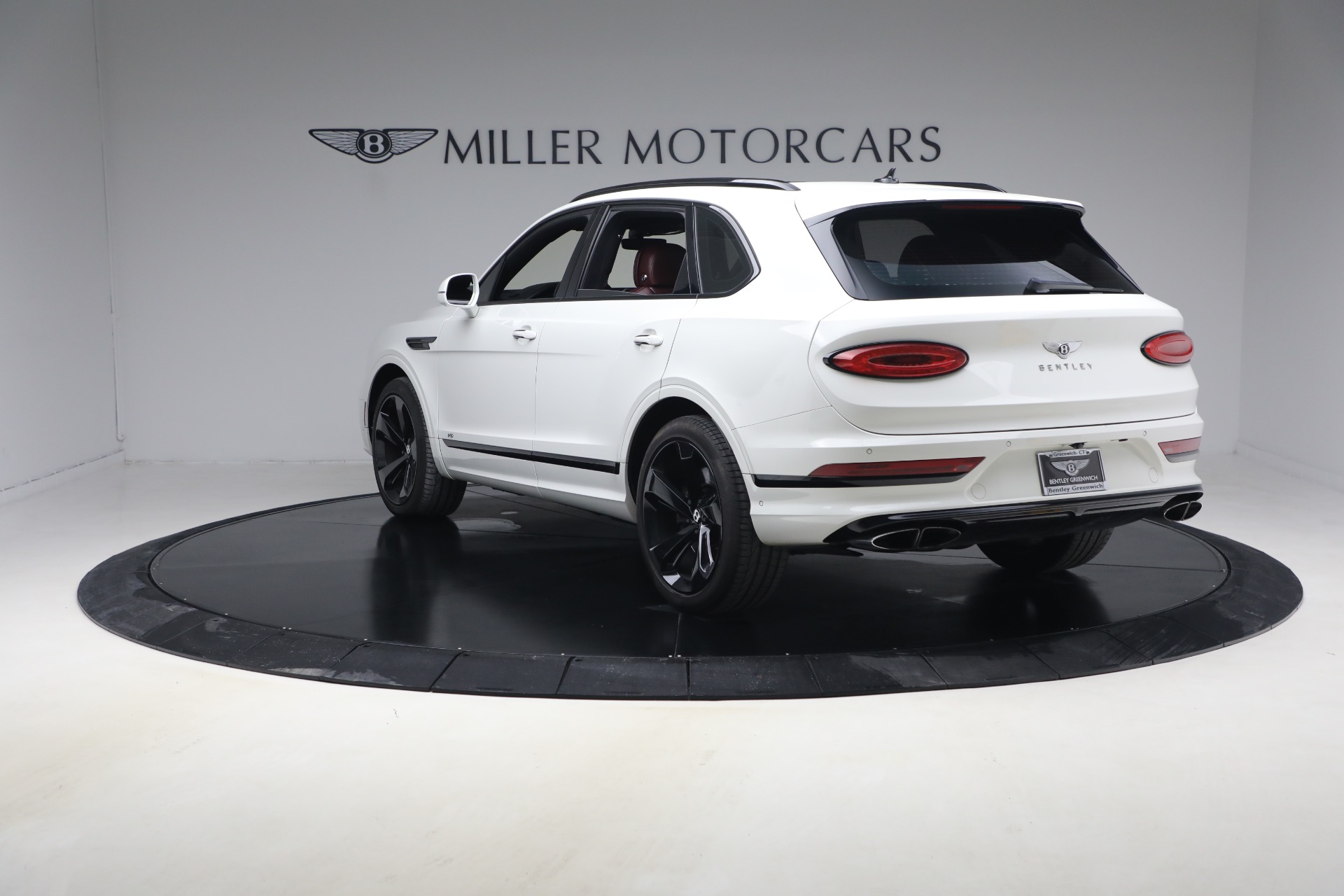 Used-2021-Bentley-Bentayga-V8