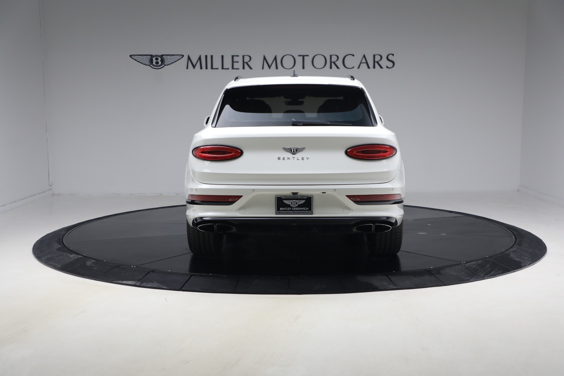 Used-2021-Bentley-Bentayga-V8