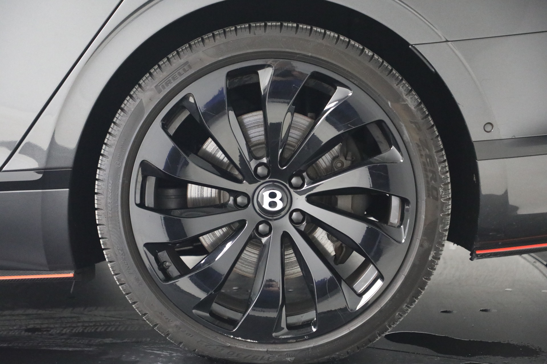 Used-2022-Bentley-Flying-Spur-V8