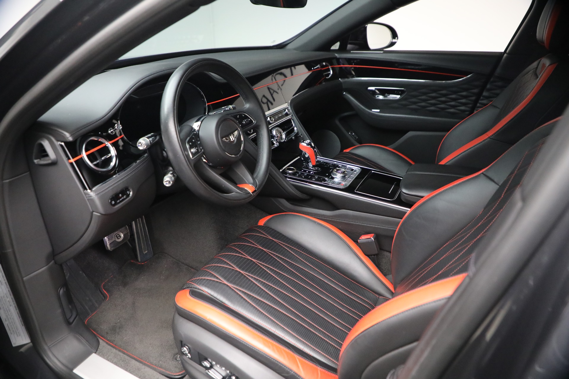 Used-2022-Bentley-Flying-Spur-V8