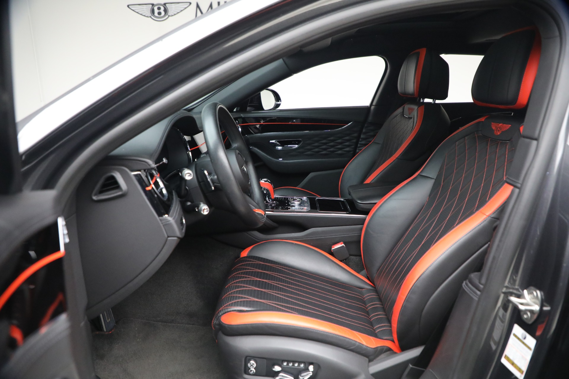 Used-2022-Bentley-Flying-Spur-V8