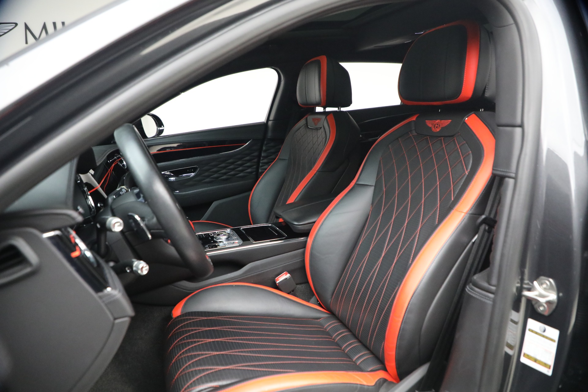 Used-2022-Bentley-Flying-Spur-V8