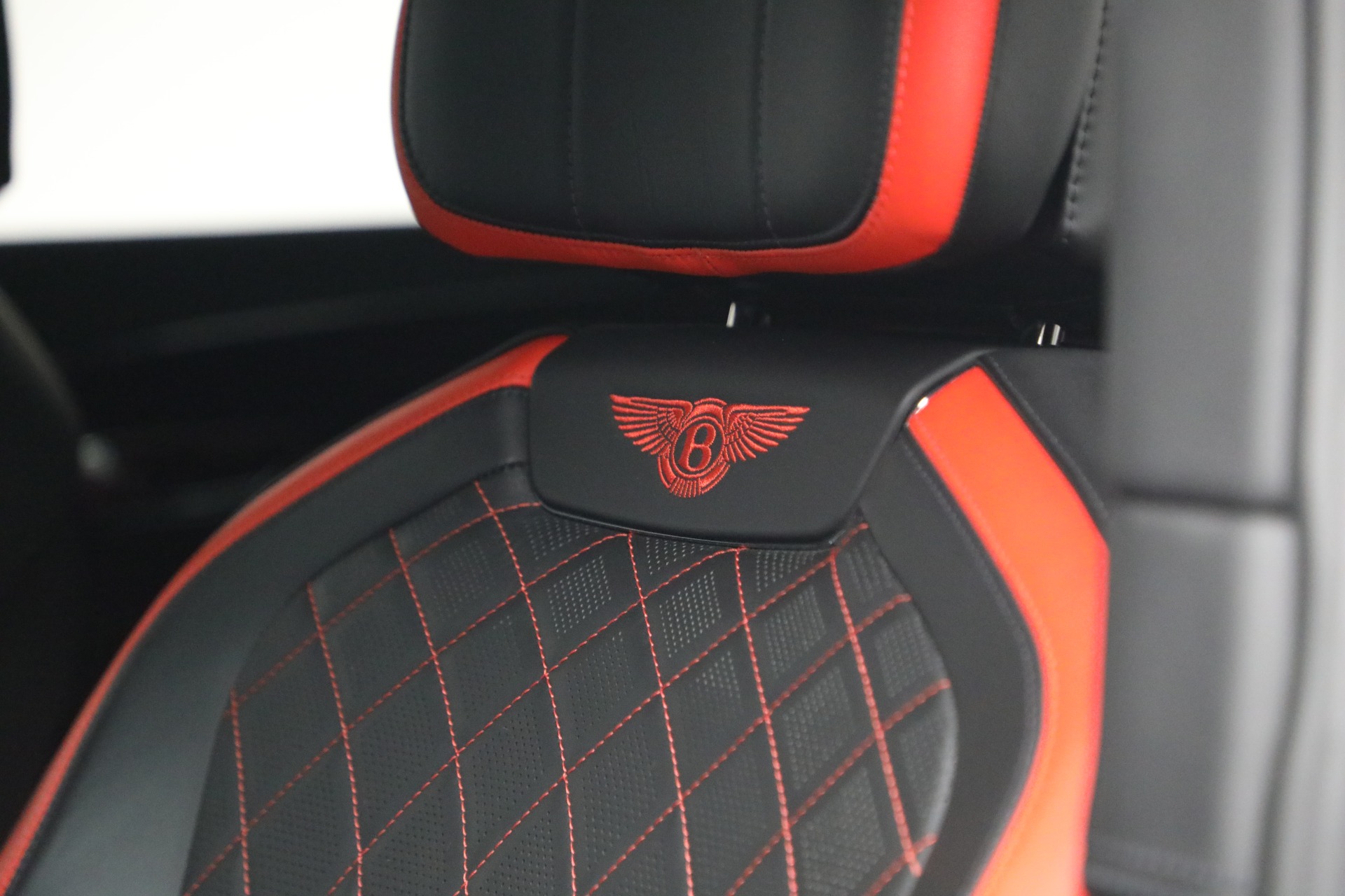 Used-2022-Bentley-Flying-Spur-V8